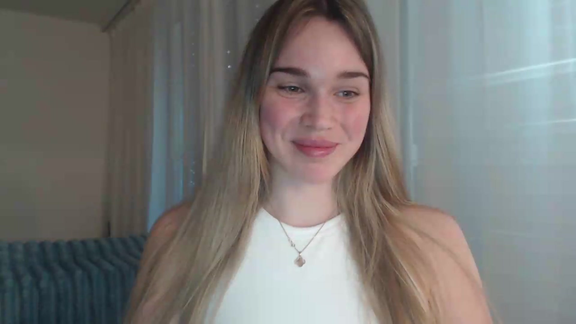 Gallery image thumbnail from Ooh_Cassie's myfreecams stream on, 05/12/2026, 17:37 image 6 of 20