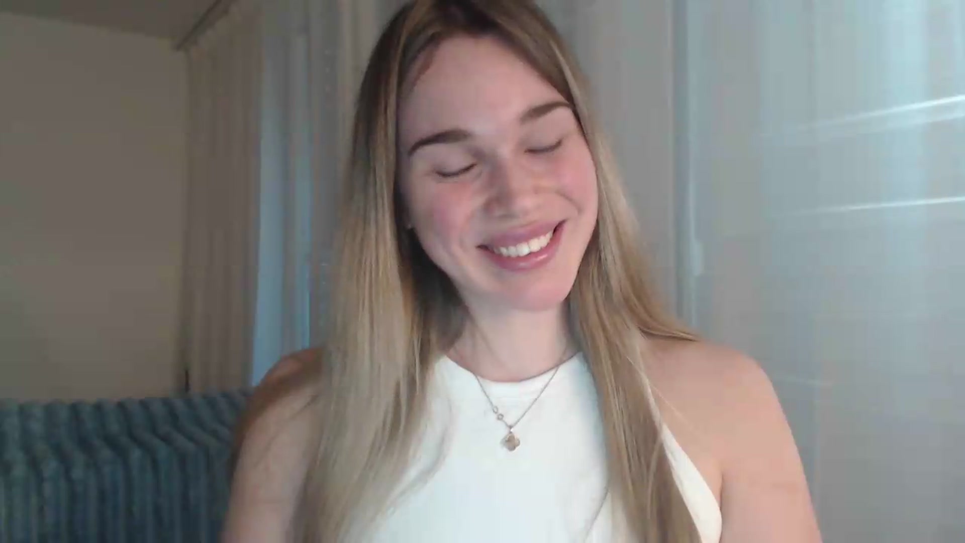 Gallery image thumbnail from Ooh_Cassie's myfreecams stream on, 05/12/2026, 17:37 image 7 of 20