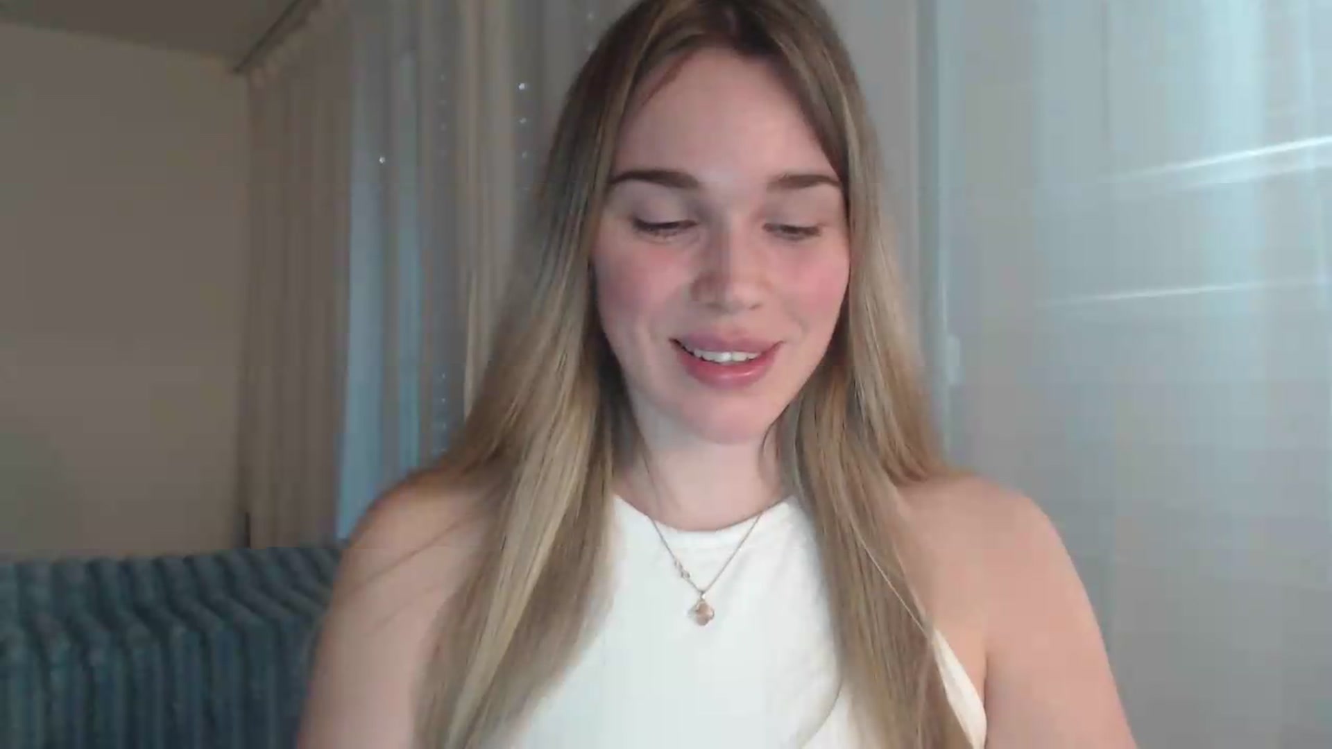 Gallery image thumbnail from Ooh_Cassie's myfreecams stream on, 05/12/2026, 17:37 image 8 of 20