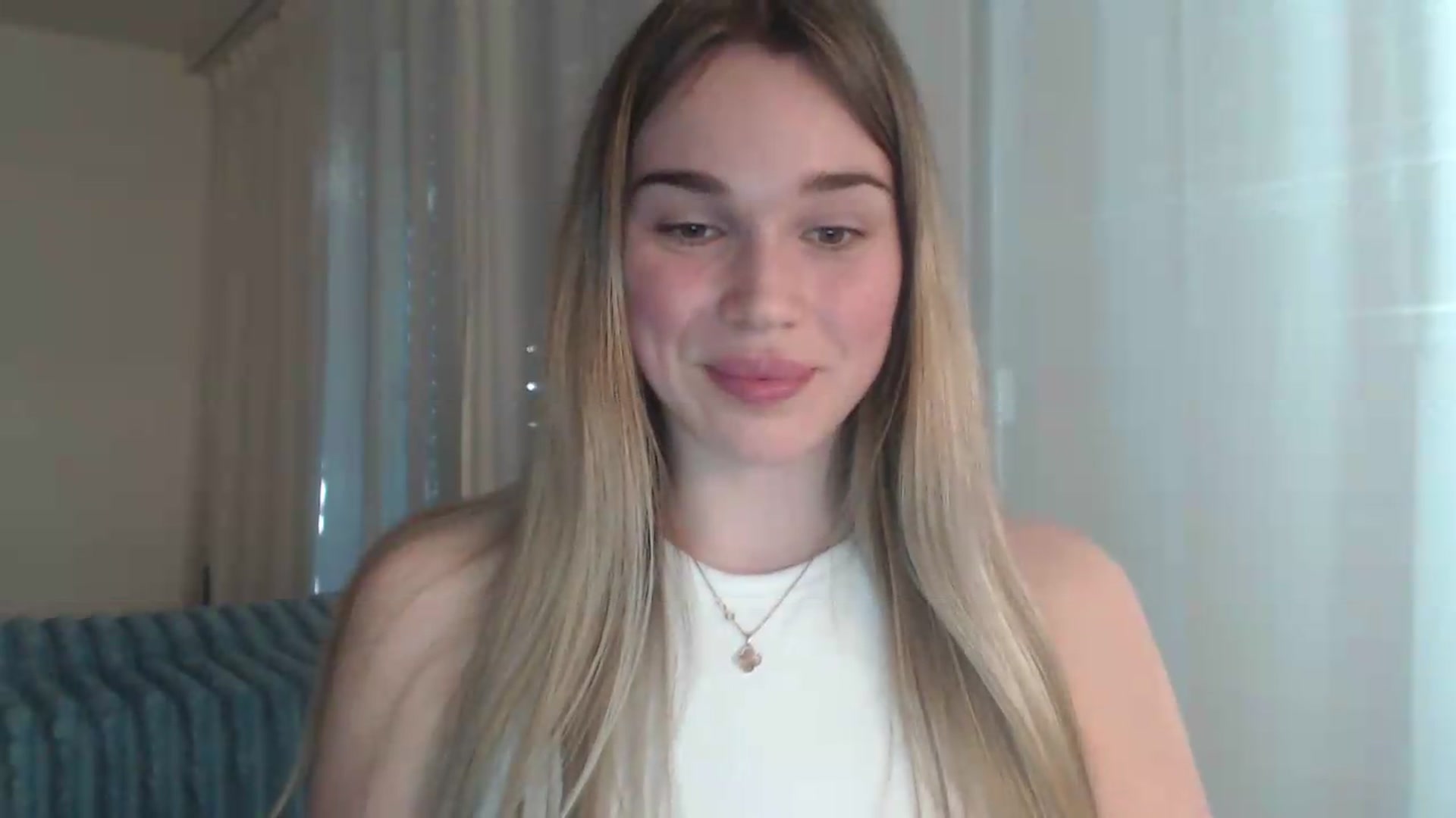Gallery image thumbnail from Ooh_Cassie's myfreecams stream on, 05/12/2026, 17:37 image 19 of 20