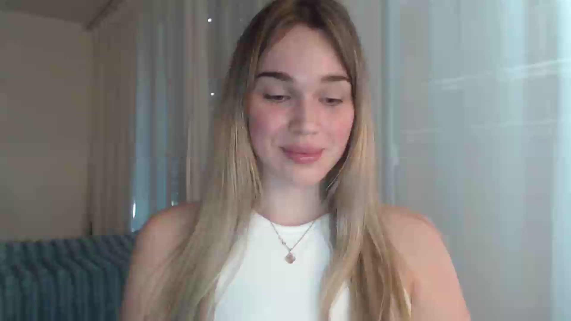 Gallery image thumbnail from Ooh_Cassie's myfreecams stream on, 05/12/2026, 17:37 image 14 of 20