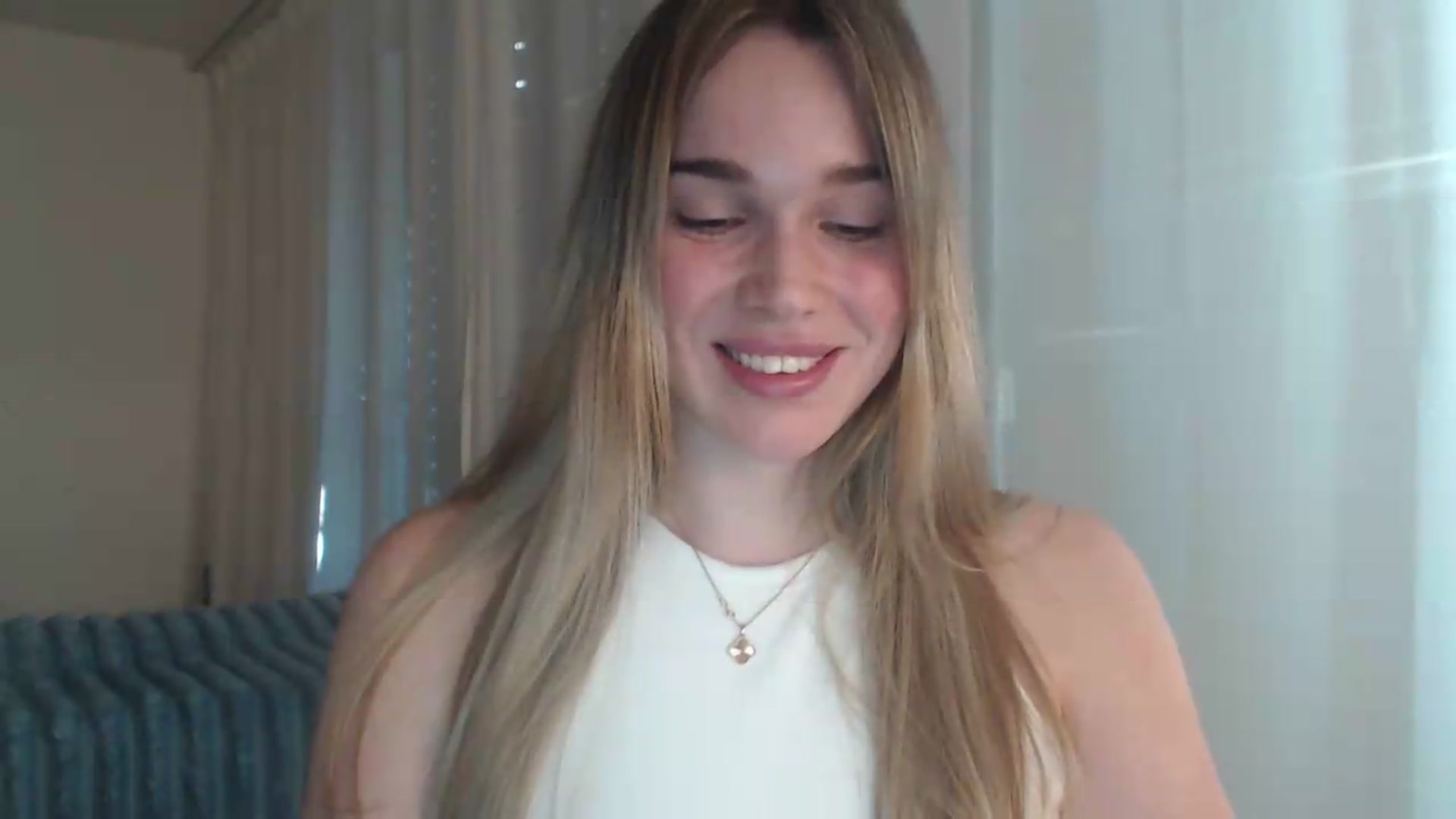 Gallery image thumbnail from Ooh_Cassie's myfreecams stream on, 05/12/2026, 17:37 image 18 of 20