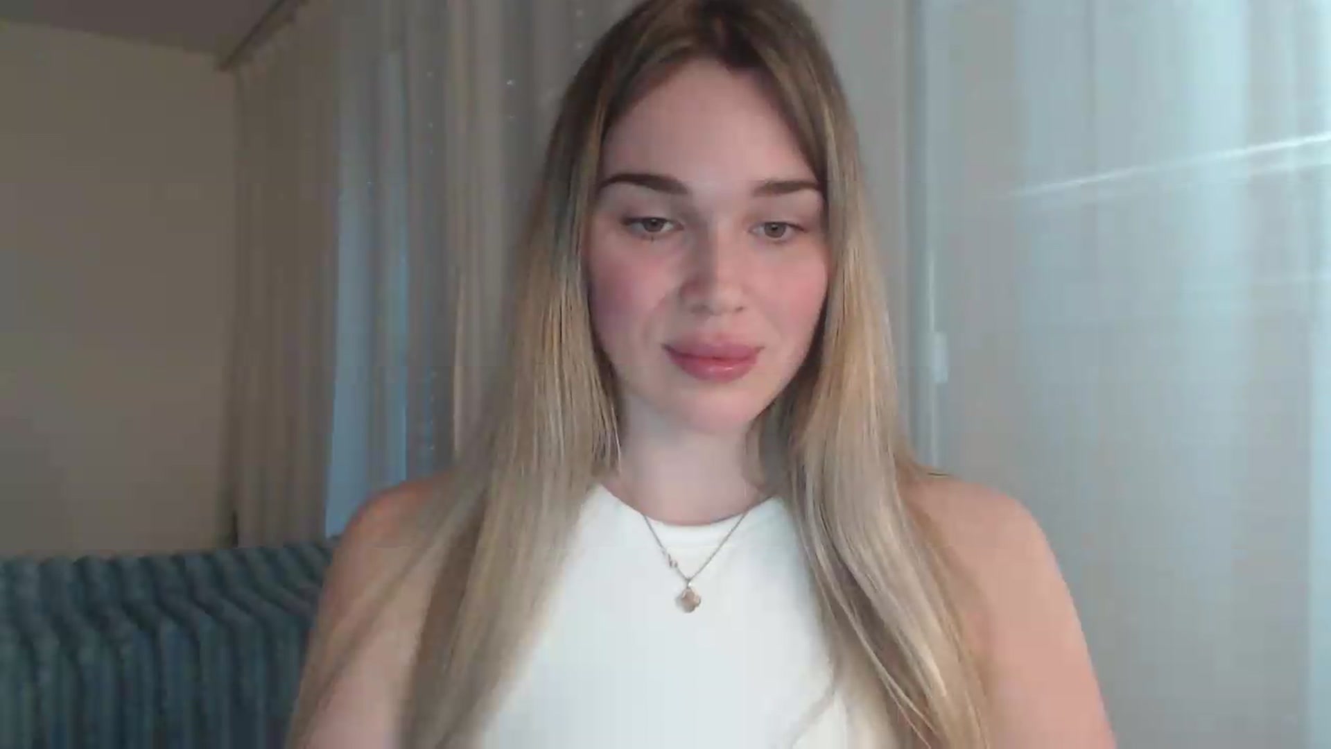 Gallery image thumbnail from Ooh_Cassie's myfreecams stream on, 05/12/2026, 17:37 image 10 of 20