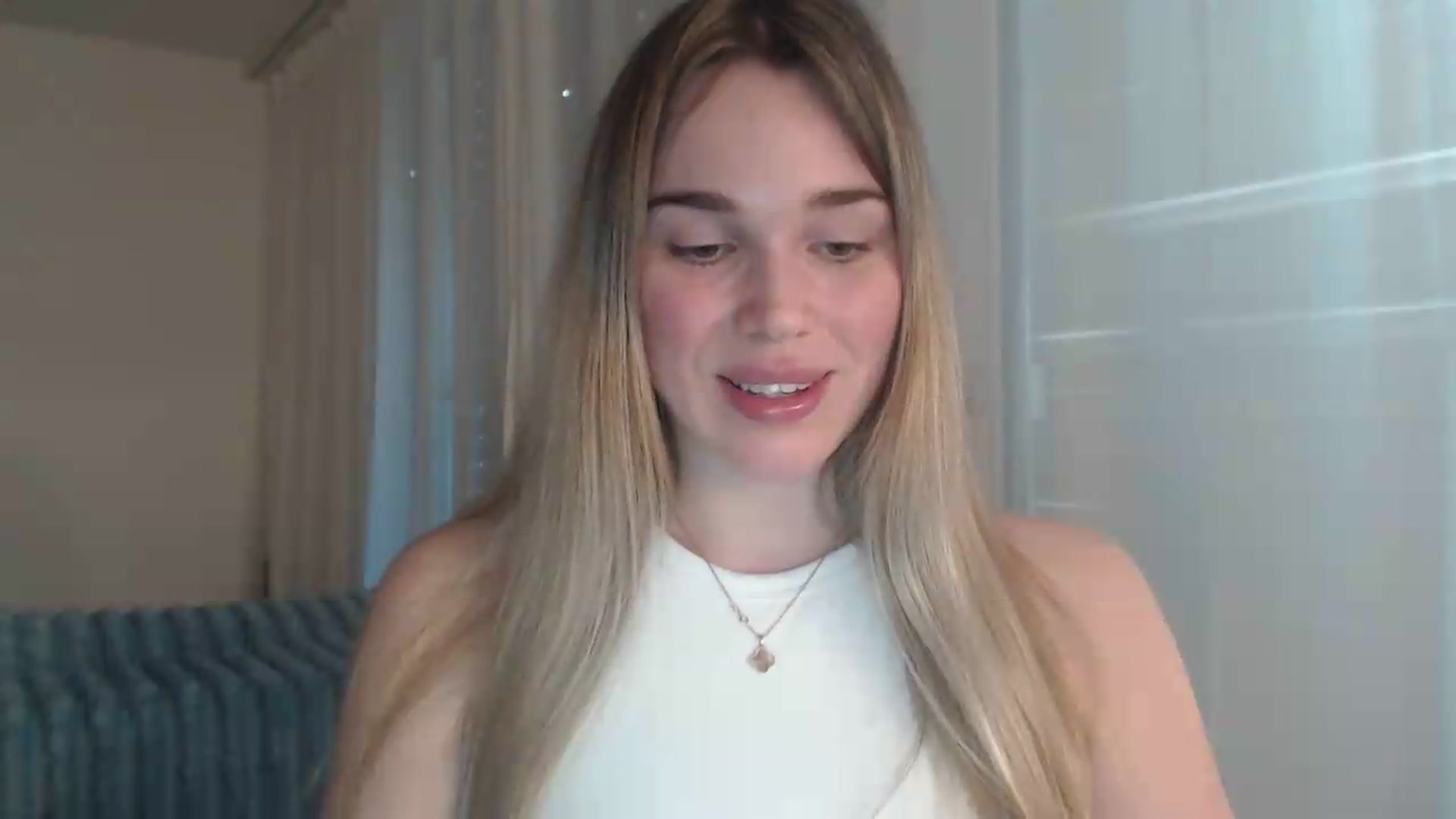 Gallery image thumbnail from Ooh_Cassie's myfreecams stream on, 05/12/2026, 17:37 image 9 of 20