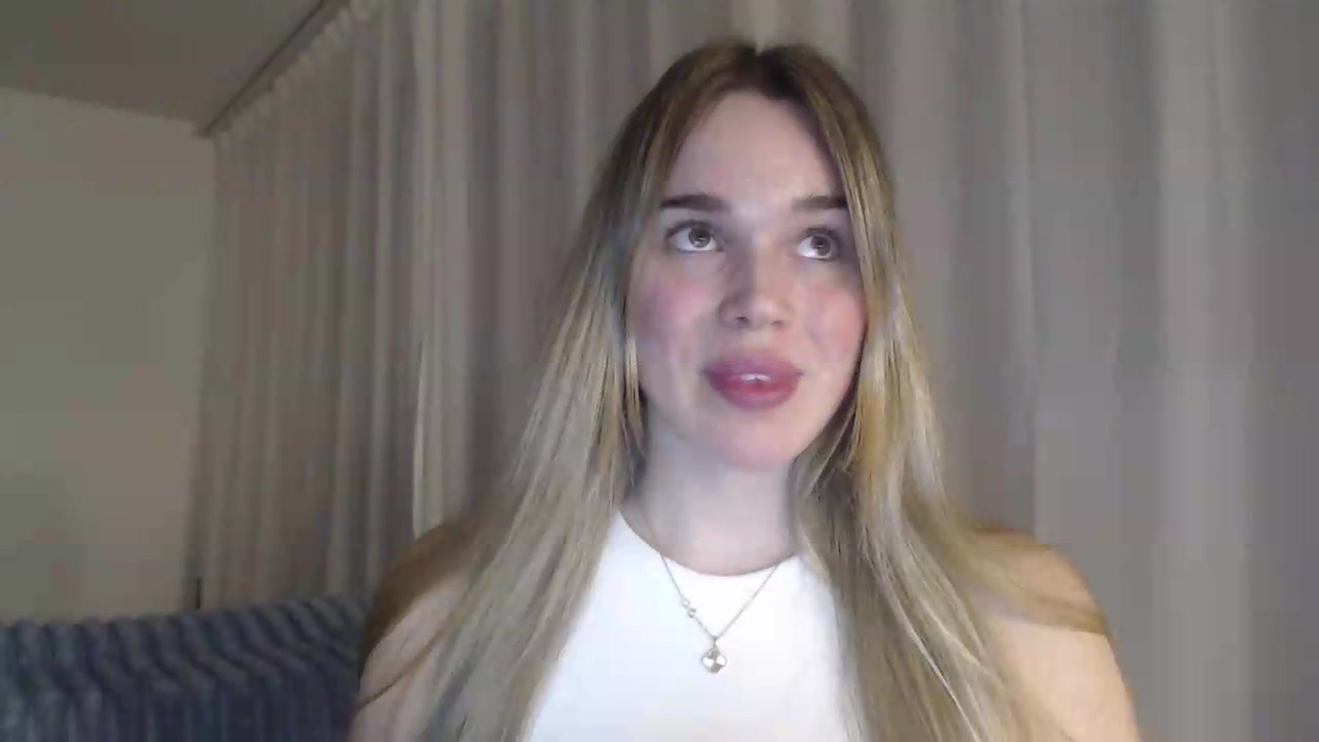 Gallery image thumbnail from Ooh_Cassie's myfreecams stream on, 05/12/2026, 20:05 image 19 of 20