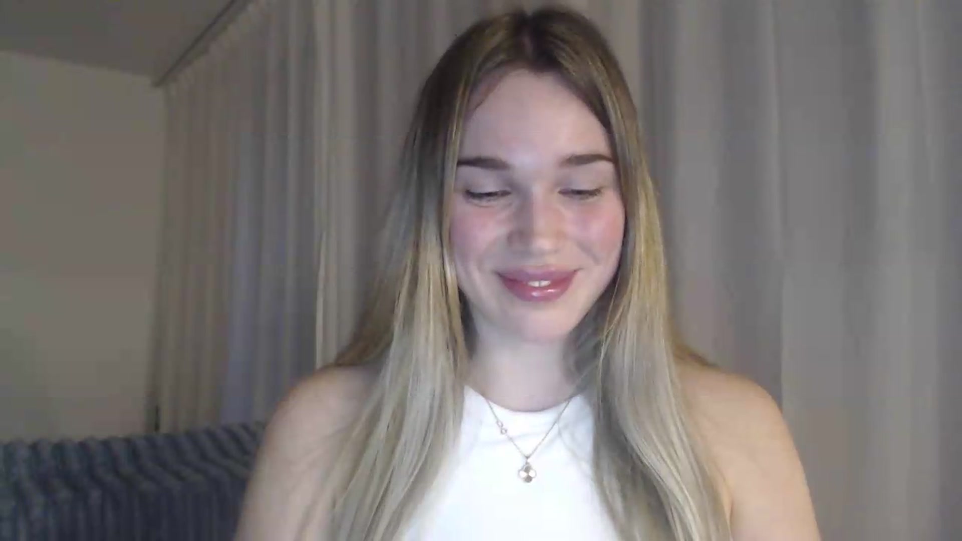 Gallery image thumbnail from Ooh_Cassie's myfreecams stream on, 05/12/2026, 20:05 image 7 of 20