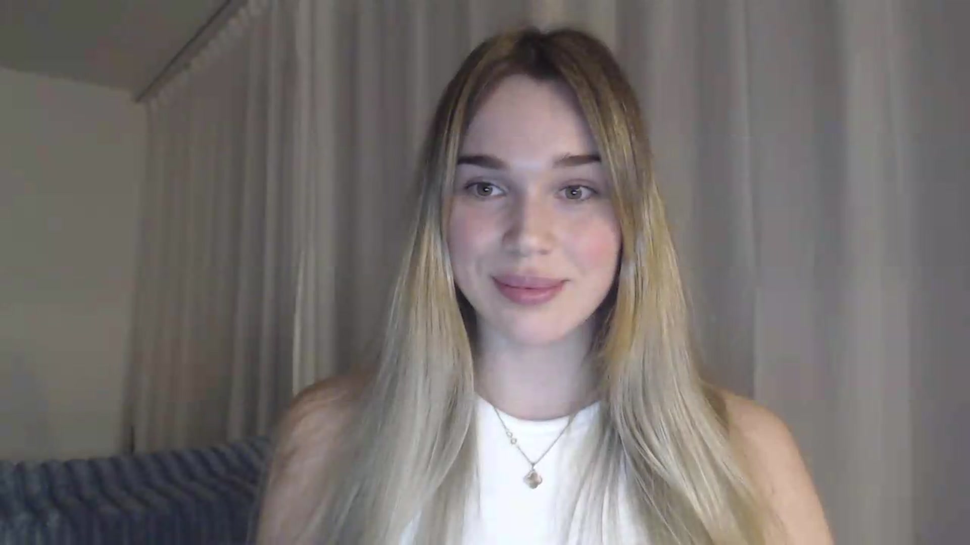 Gallery image thumbnail from Ooh_Cassie's myfreecams stream on, 05/12/2026, 20:05 image 17 of 20