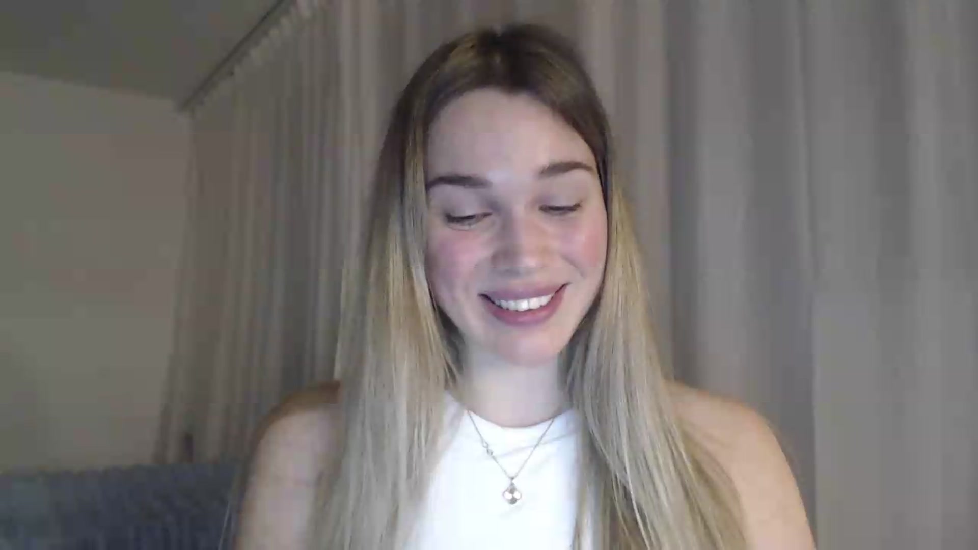 Gallery image thumbnail from Ooh_Cassie's myfreecams stream on, 05/15/2026, 18:58 image 4 of 20