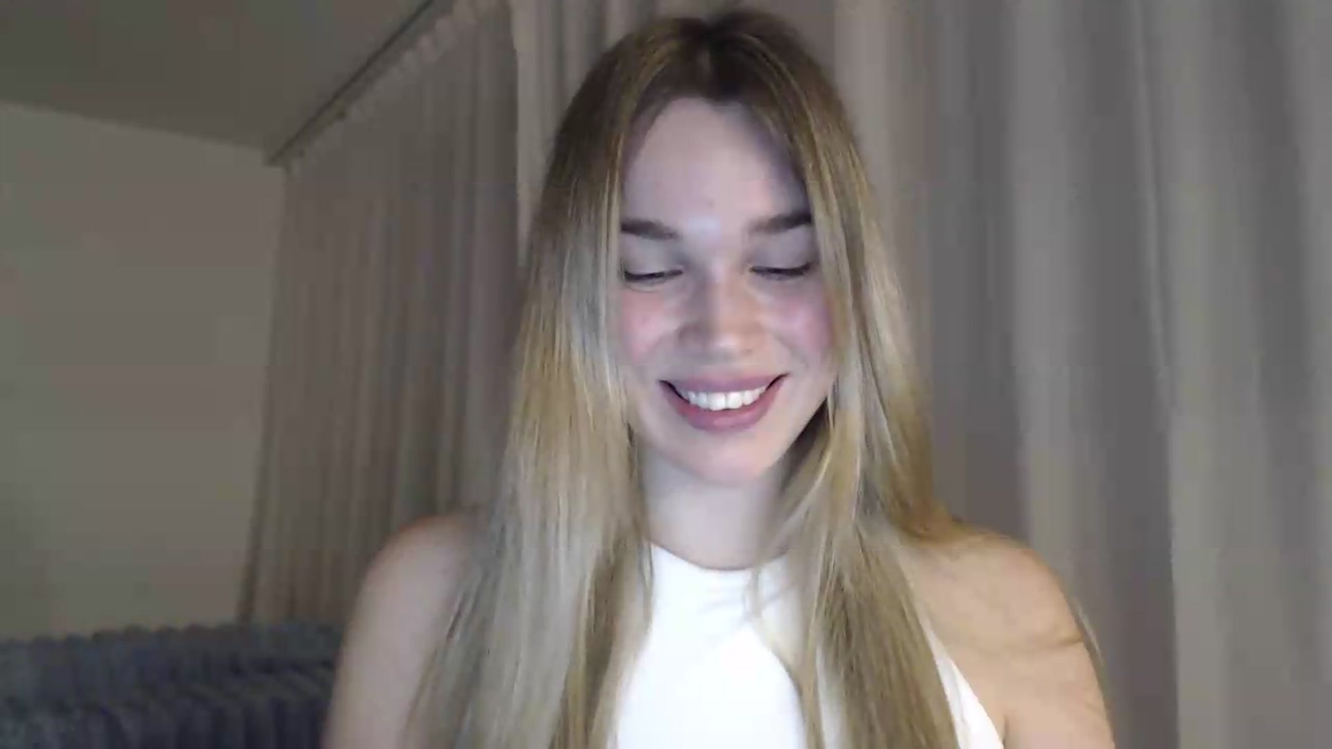 Gallery image thumbnail from Ooh_Cassie's myfreecams stream on, 05/16/2026, 23:54 image 2 of 20