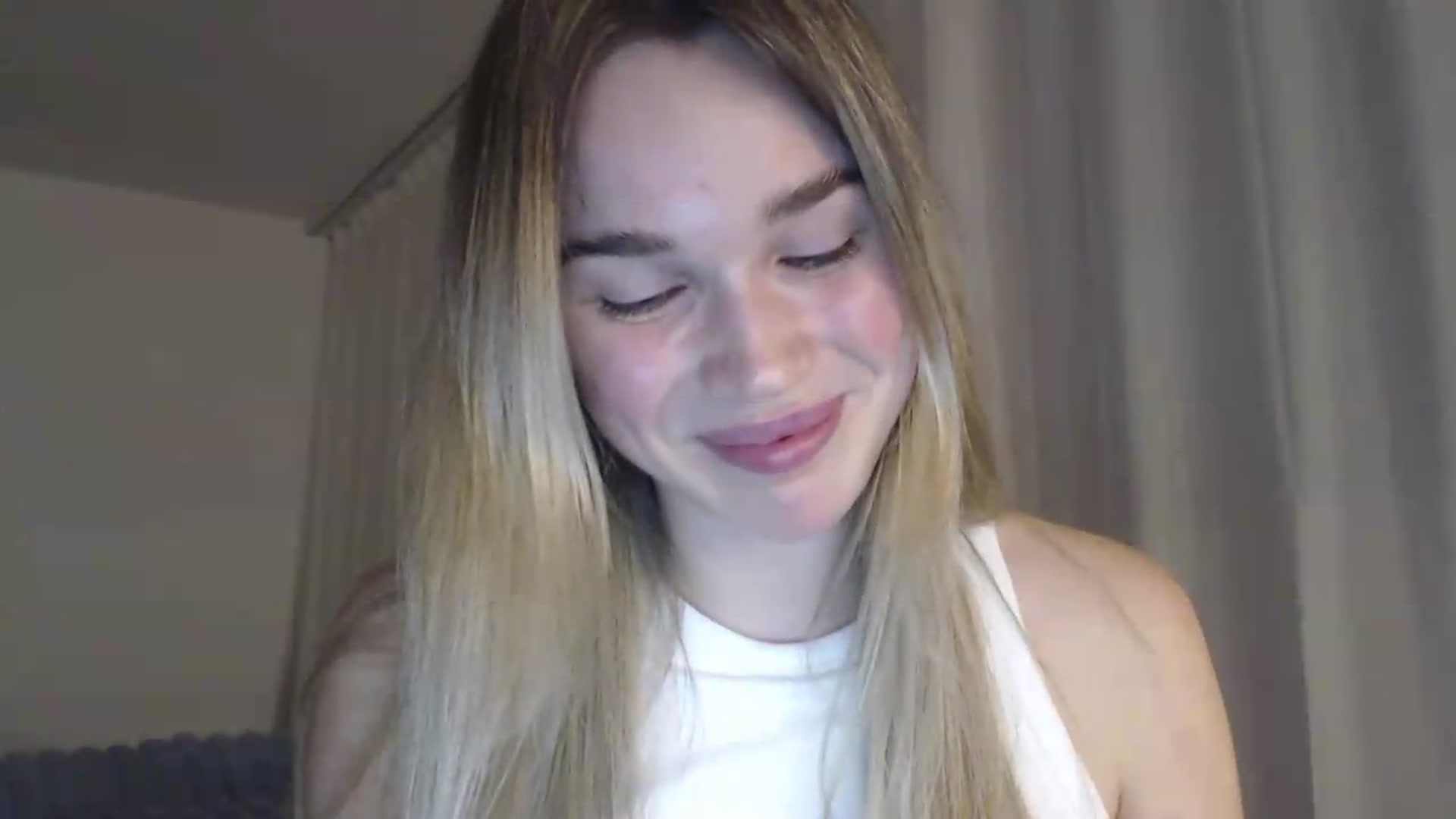 Gallery image thumbnail from Ooh_Cassie's myfreecams stream on, 05/16/2026, 23:54 image 15 of 20