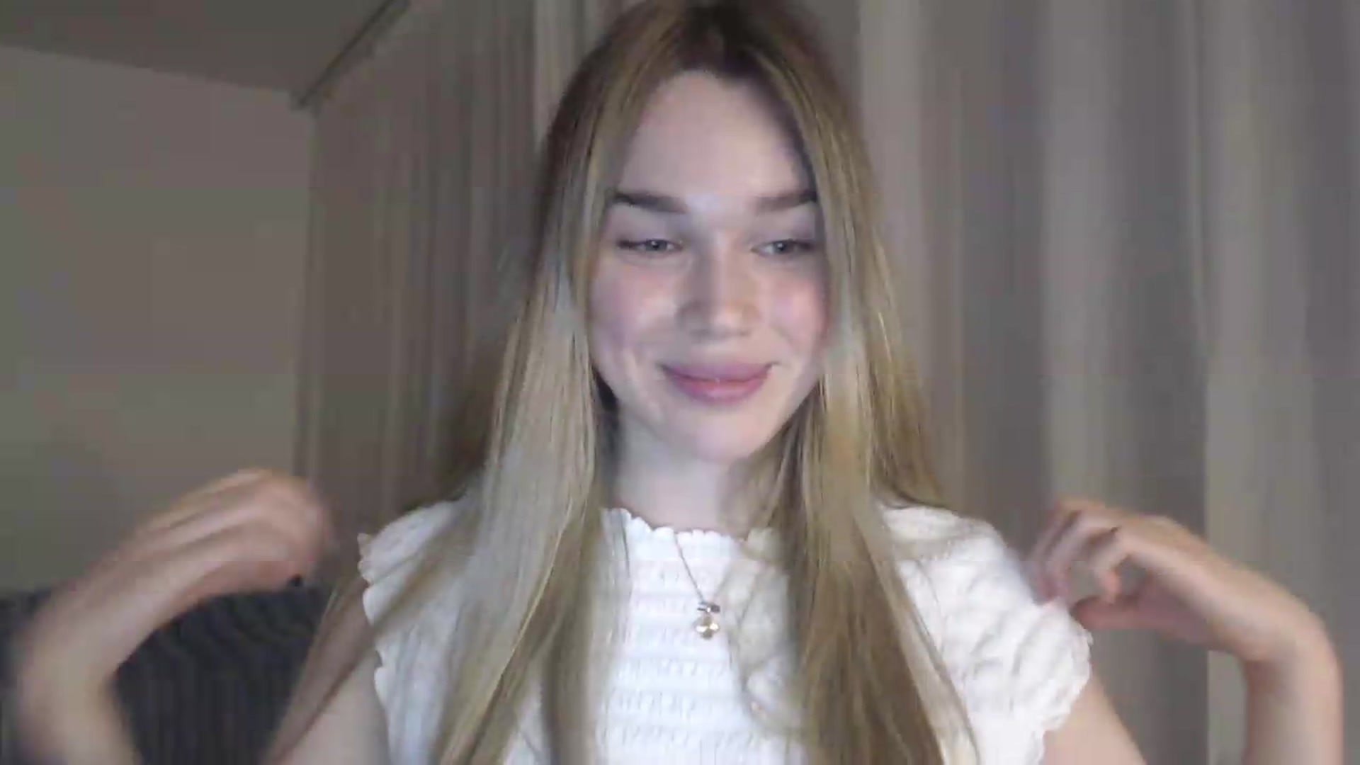 Gallery image thumbnail from Ooh_Cassie's myfreecams stream on, 05/18/2026, 20:03 image 14 of 20