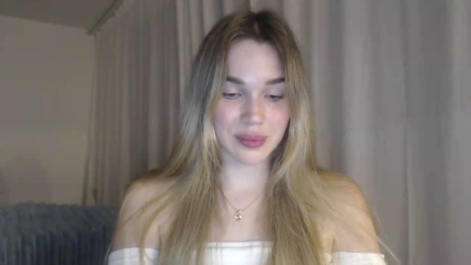 Gallery image thumbnail from Ooh_Cassie's myfreecams stream on, 05/25/2026, 24:00 image 18 of 20