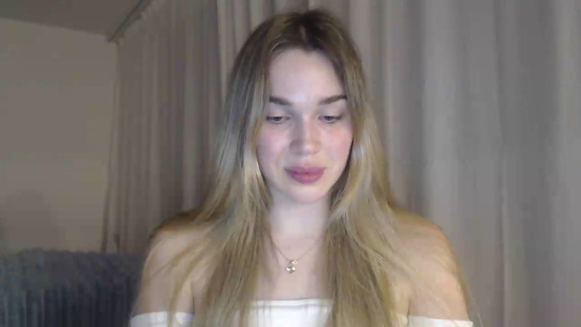 Gallery image thumbnail from Ooh_Cassie's myfreecams stream on, 05/25/2026, 24:00 image 19 of 20