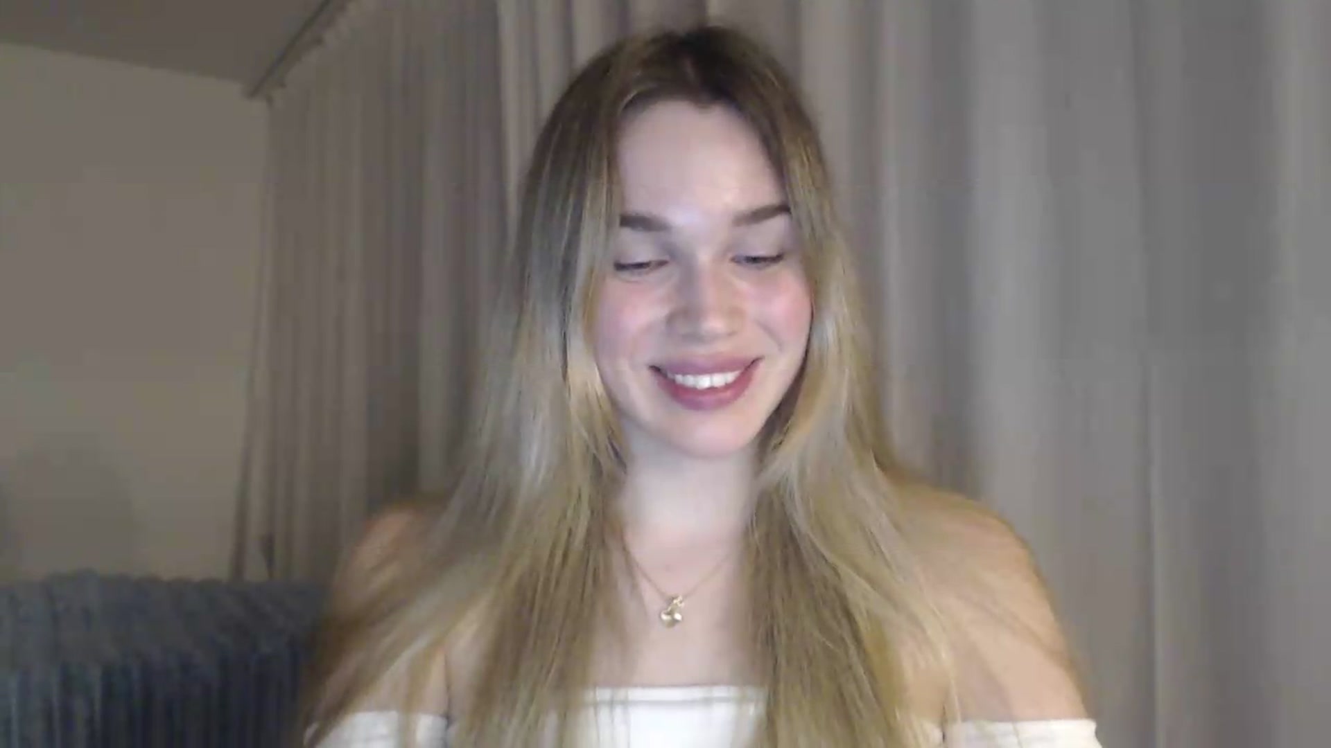 Gallery image thumbnail from Ooh_Cassie's myfreecams stream on, 05/25/2026, 24:00 image 20 of 20