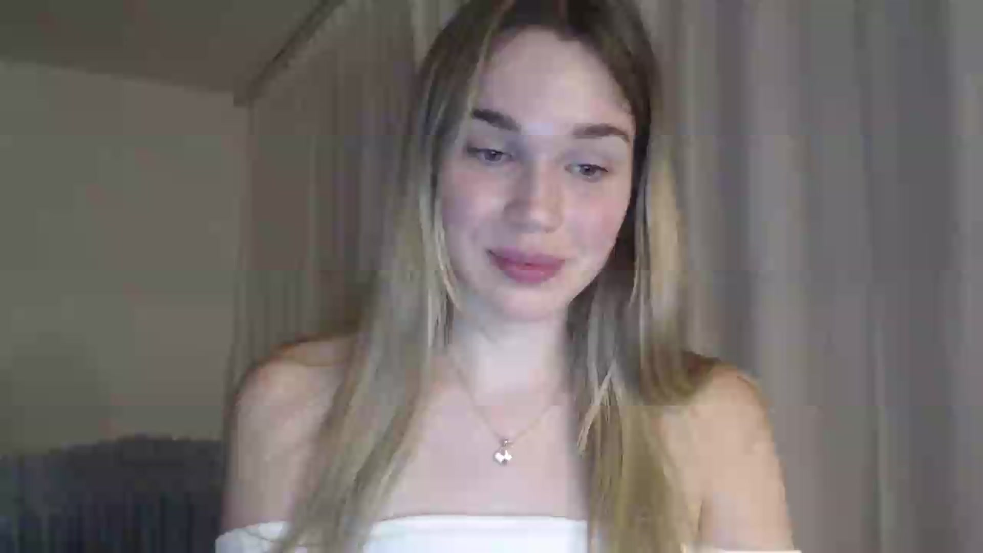 Gallery image thumbnail from Ooh_Cassie's myfreecams stream on, 05/25/2026, 24:44 image 19 of 20