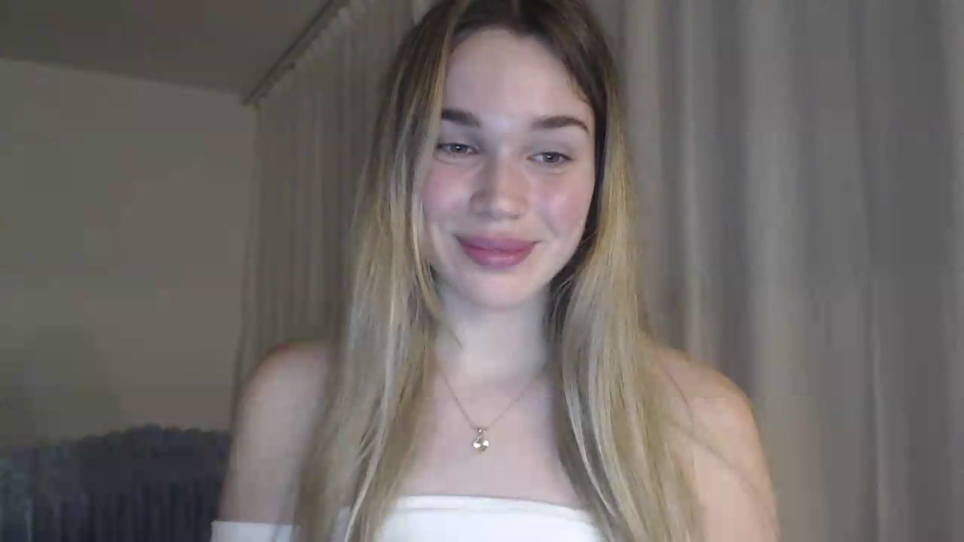 Gallery image thumbnail from Ooh_Cassie's myfreecams stream on, 05/25/2026, 24:44 image 17 of 20