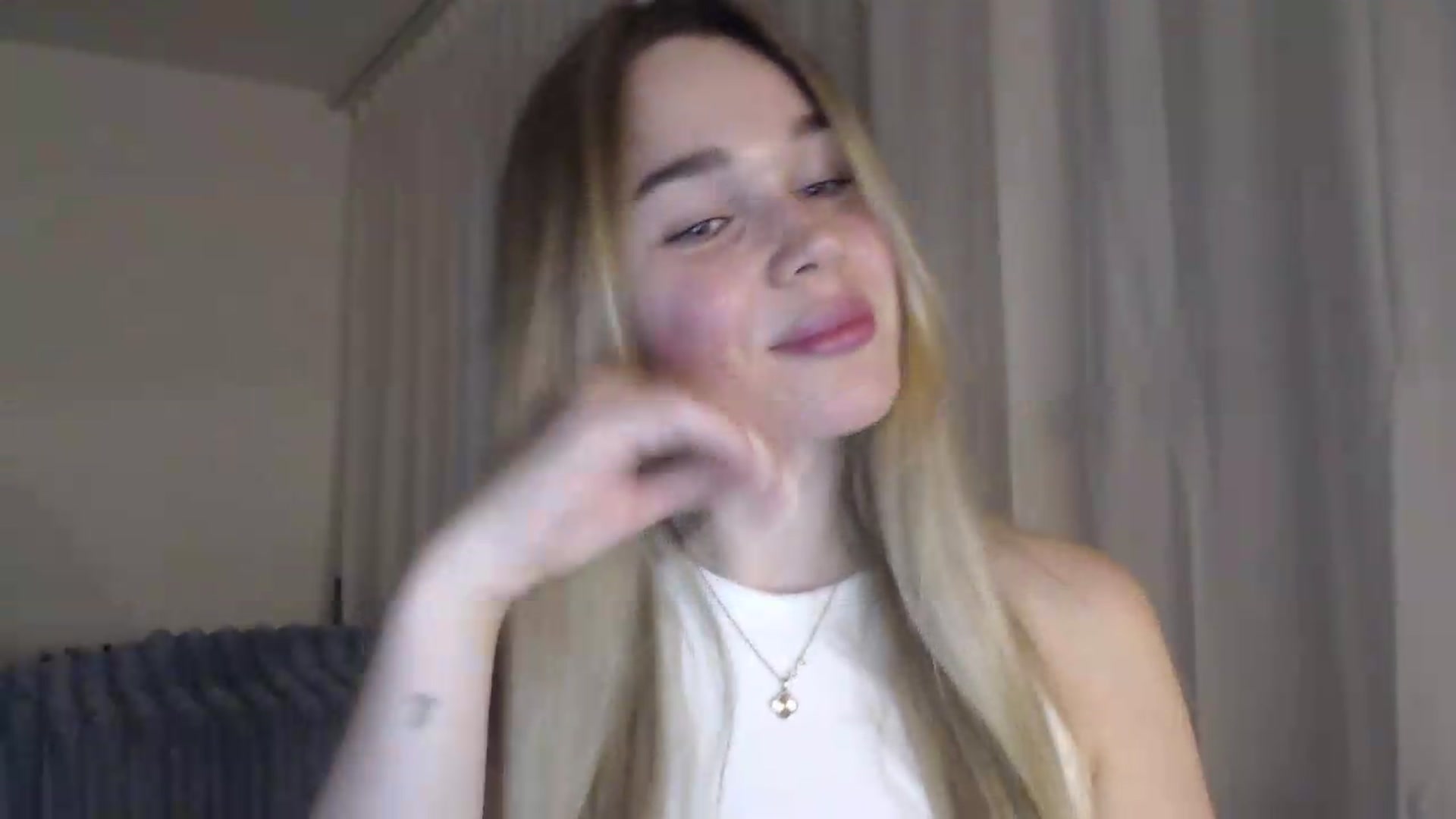 Gallery image thumbnail from Ooh_Cassie's myfreecams stream on, 05/28/2026, 19:10 image 14 of 20