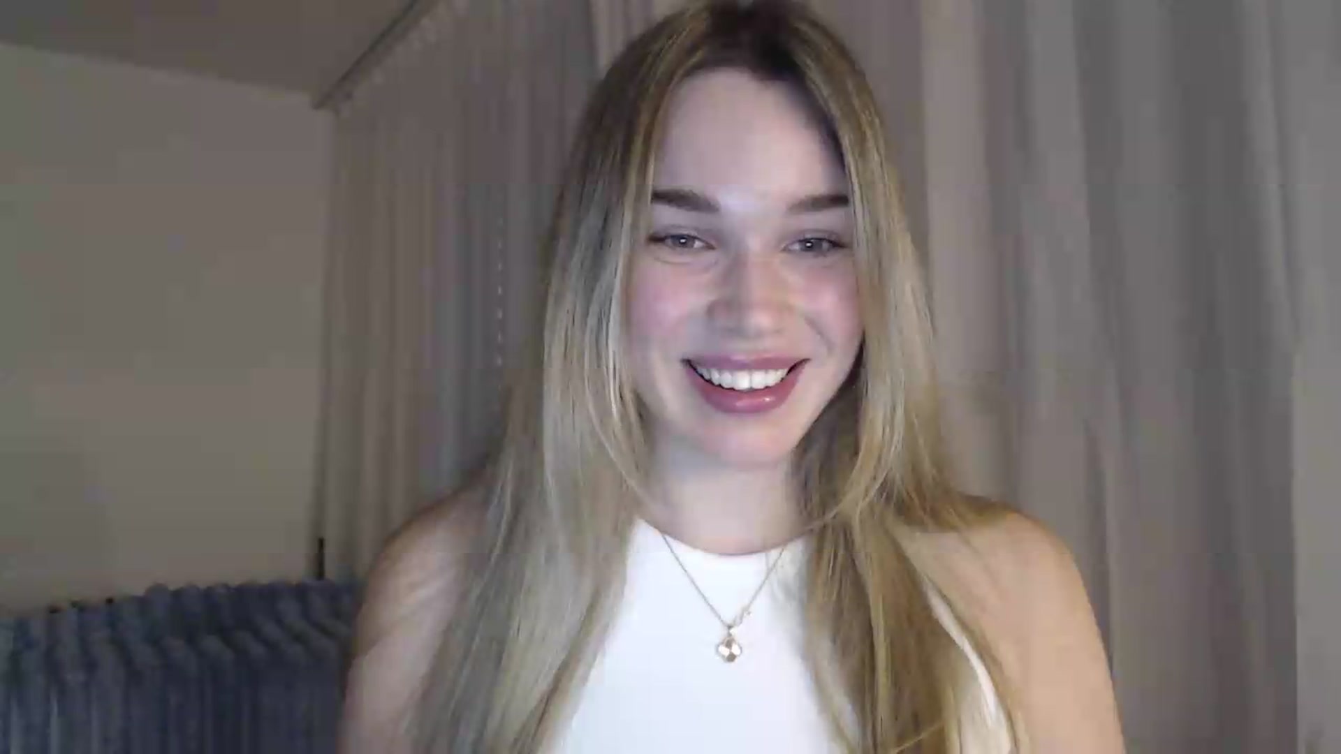 Gallery image thumbnail from Ooh_Cassie's myfreecams stream on, 05/28/2026, 19:10 image 16 of 20