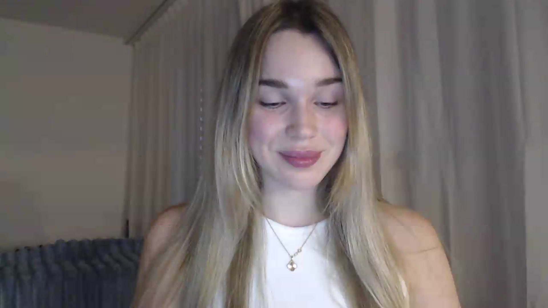 Gallery image thumbnail from Ooh_Cassie's myfreecams stream on, 05/28/2026, 19:10 image 13 of 20
