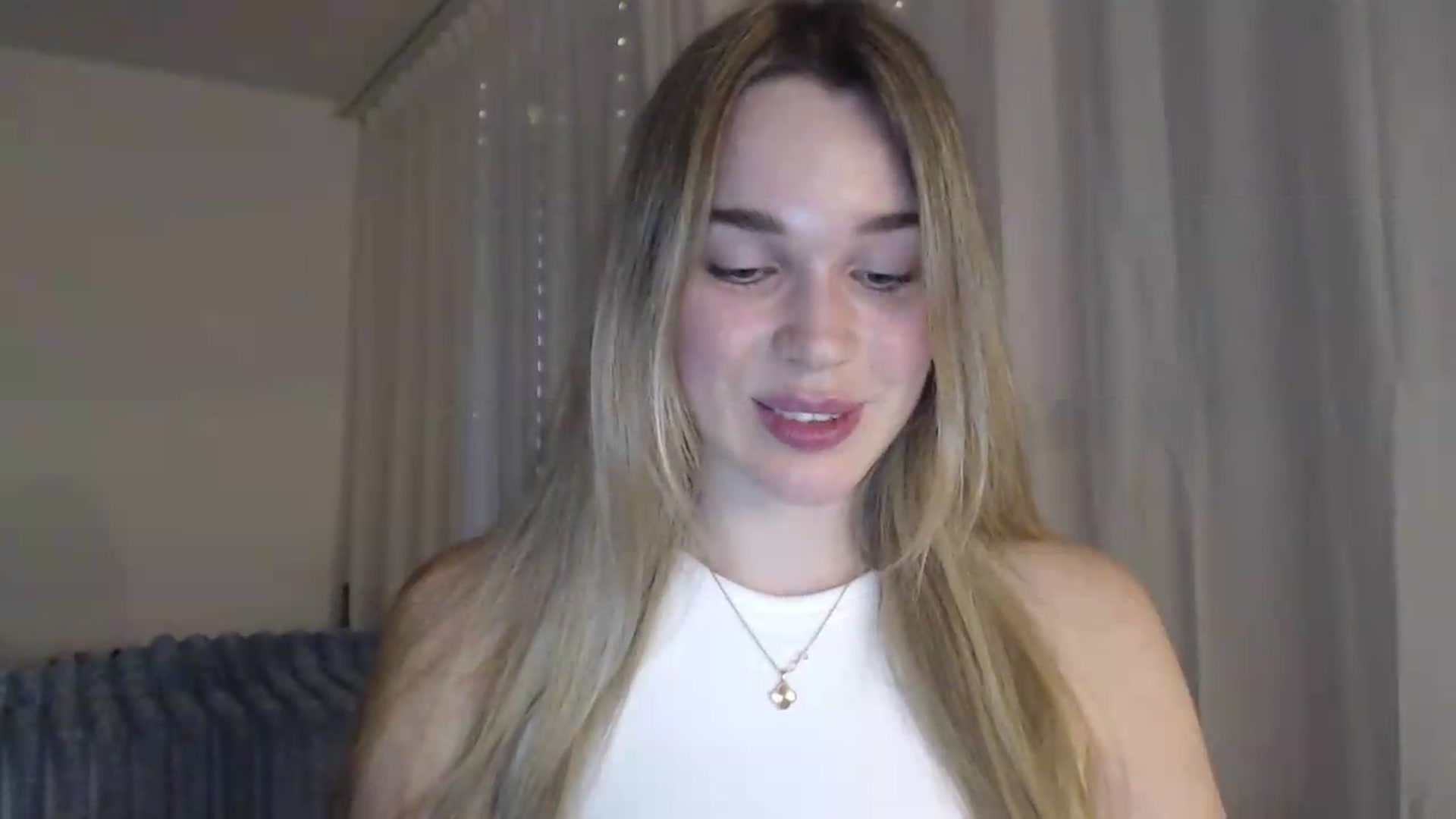 Gallery image thumbnail from Ooh_Cassie's myfreecams stream on, 05/28/2026, 19:10 image 8 of 20