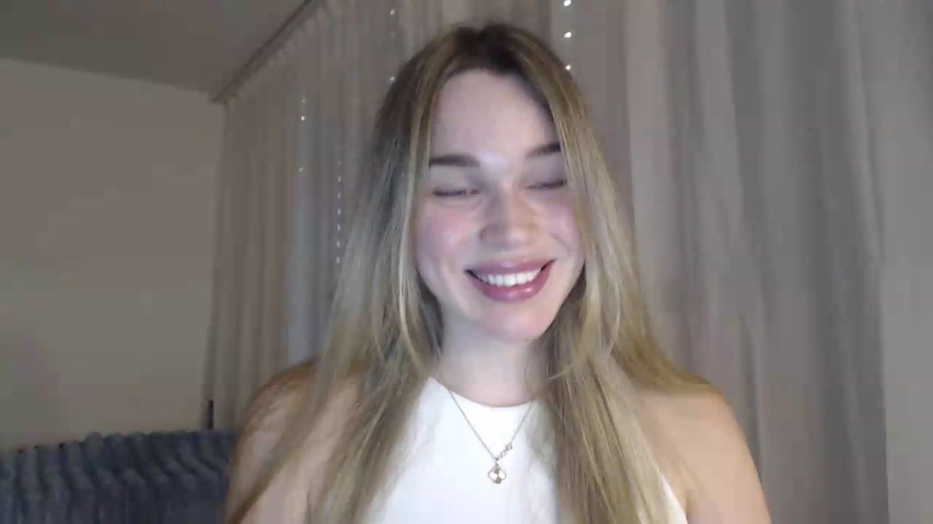 Gallery image thumbnail from Ooh_Cassie's myfreecams stream on, 05/28/2026, 19:10 image 5 of 20