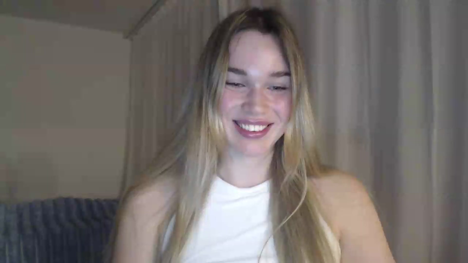 Gallery image thumbnail from Ooh_Cassie's myfreecams stream on, 06/04/2026, 19:59 image 16 of 20