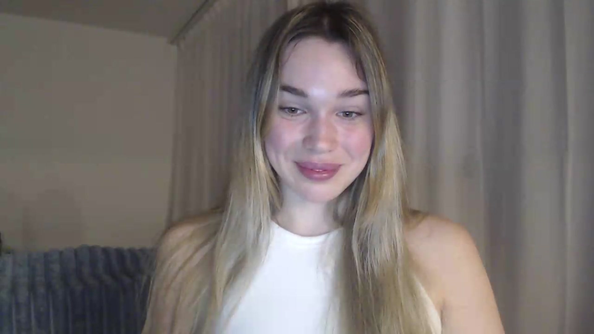 Gallery image thumbnail from Ooh_Cassie's myfreecams stream on, 06/04/2026, 19:59 image 6 of 20
