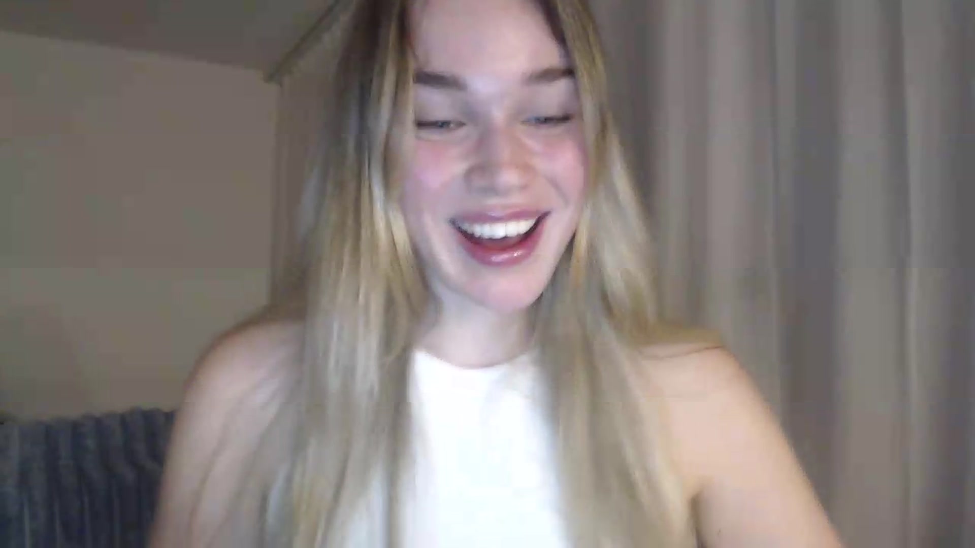 Gallery image thumbnail from Ooh_Cassie's myfreecams stream on, 06/04/2026, 19:59 image 13 of 20