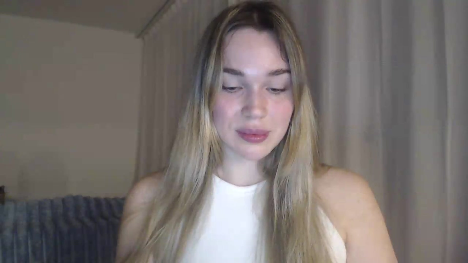 Gallery image thumbnail from Ooh_Cassie's myfreecams stream on, 06/04/2026, 19:59 image 4 of 20