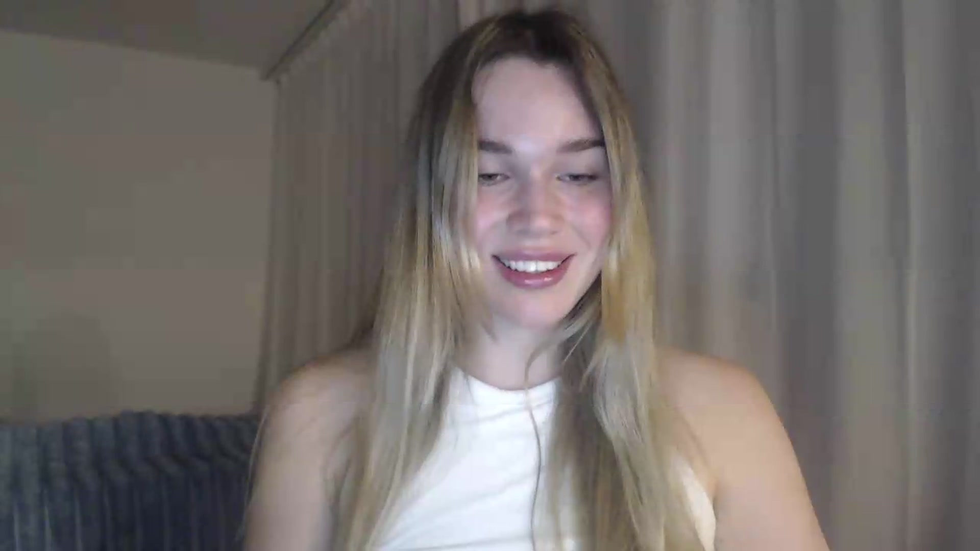 Gallery image thumbnail from Ooh_Cassie's myfreecams stream on, 06/04/2026, 19:59 image 15 of 20