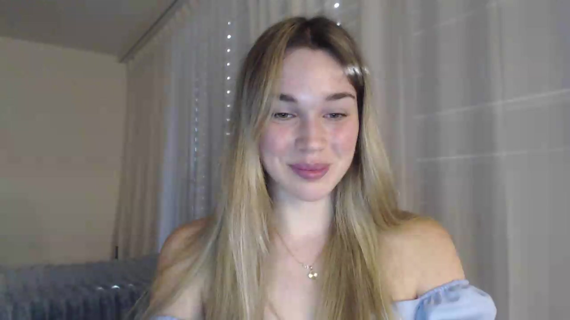 Gallery image thumbnail from Ooh_Cassie's myfreecams stream on, 06/07/2026, 18:35 image 6 of 20