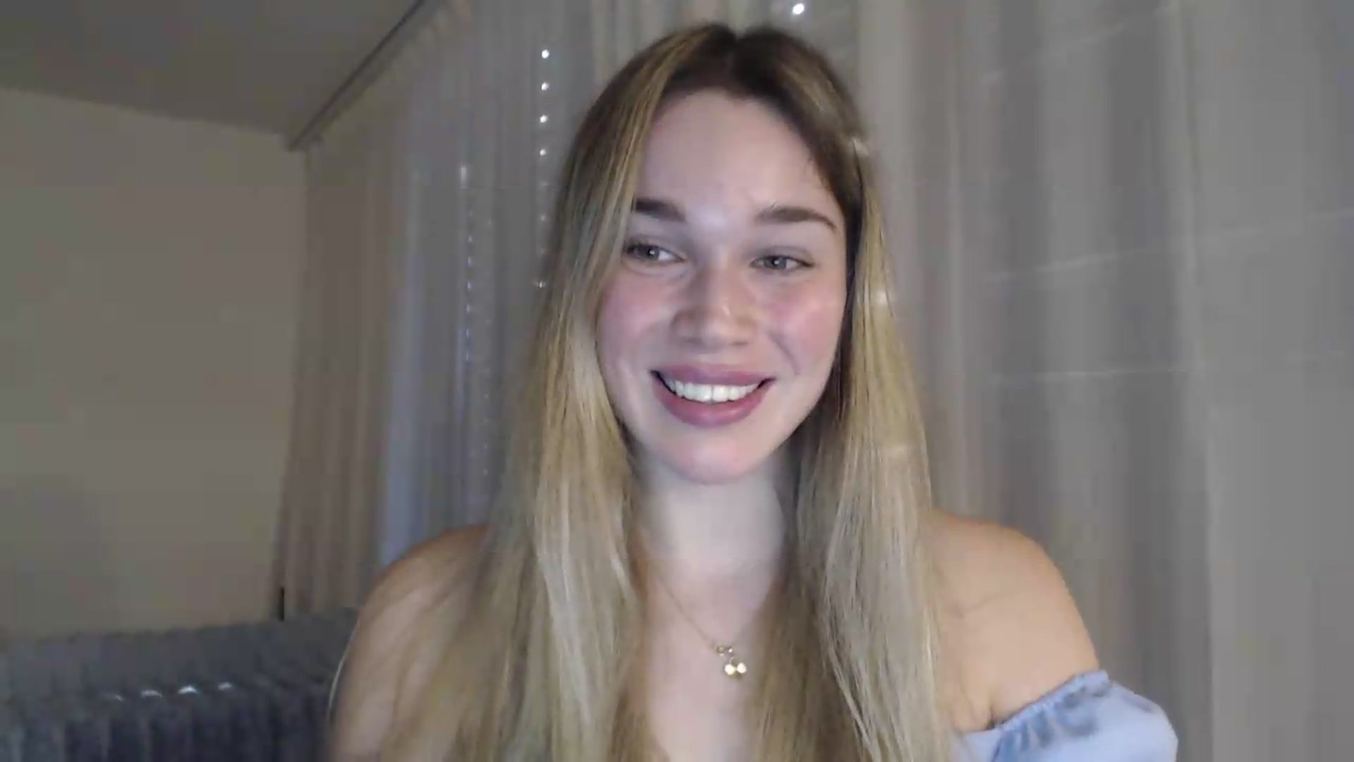 Gallery image thumbnail from Ooh_Cassie's myfreecams stream on, 06/07/2026, 18:35 image 10 of 20