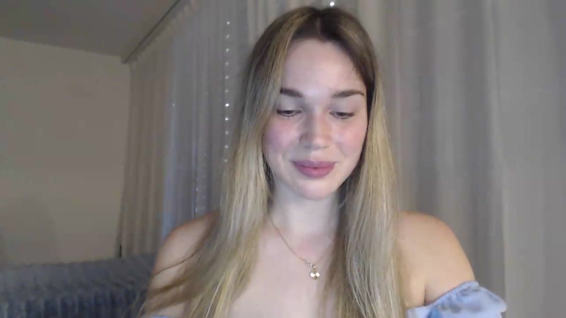 Gallery image thumbnail from Ooh_Cassie's myfreecams stream on, 06/07/2026, 18:35 image 14 of 20