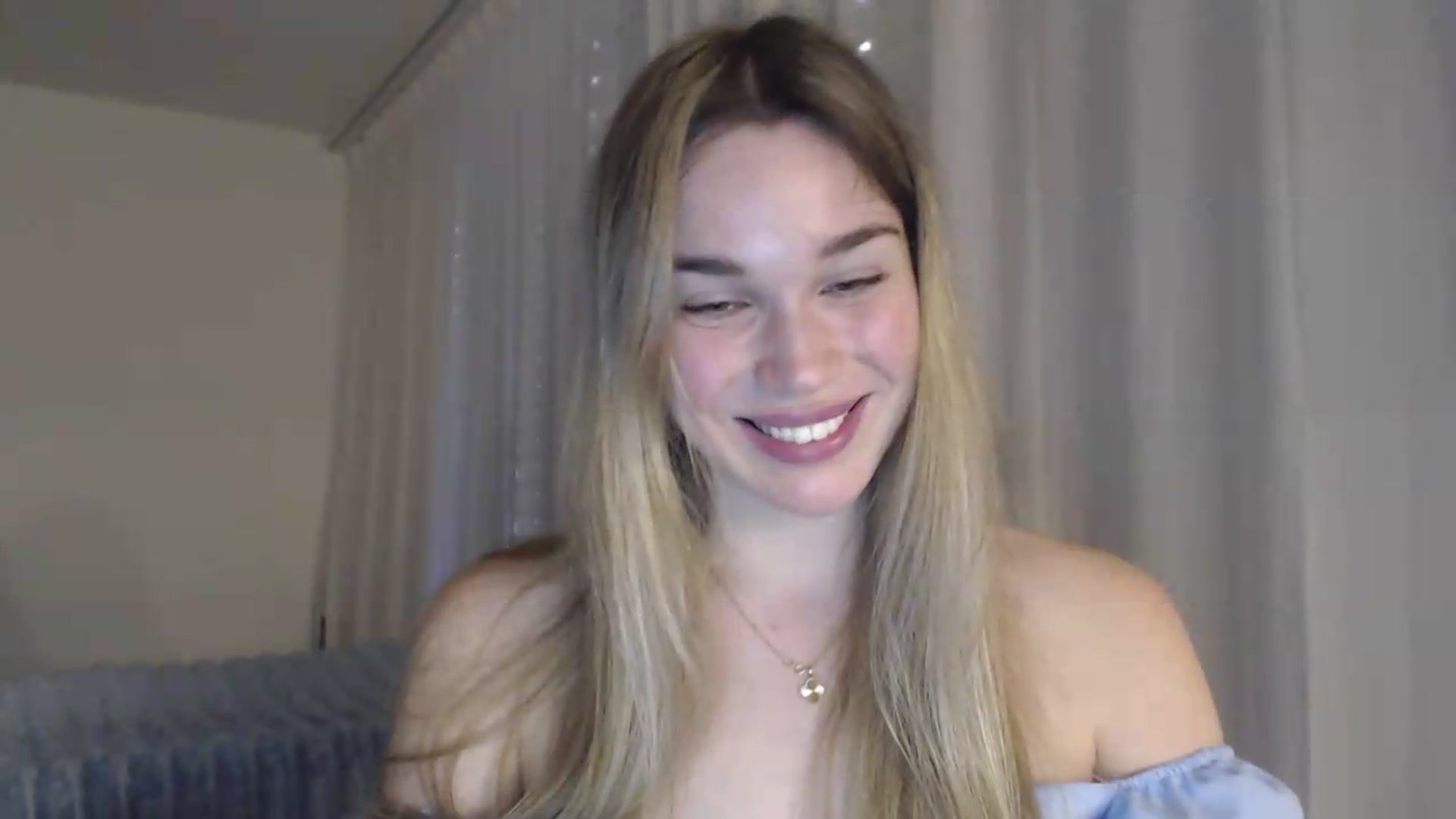 Gallery image thumbnail from Ooh_Cassie's myfreecams stream on, 06/07/2026, 18:35 image 18 of 20
