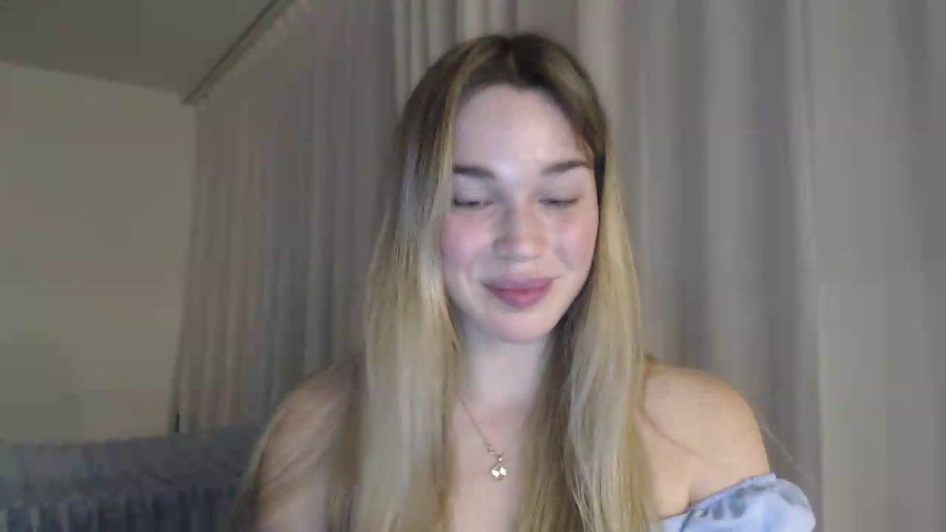 Gallery image thumbnail from Ooh_Cassie's myfreecams stream on, 06/07/2026, 19:52 image 3 of 20