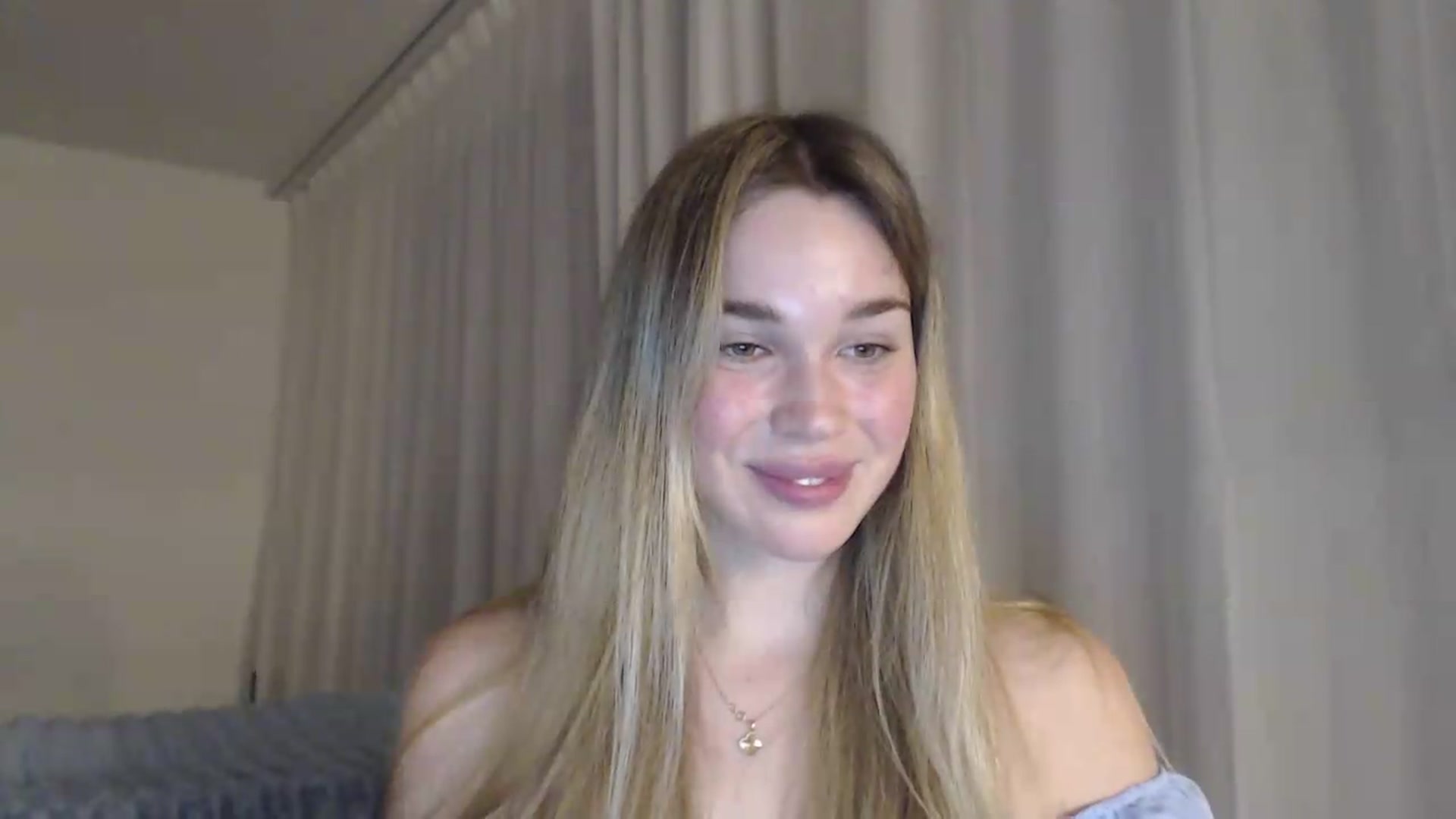 Gallery image thumbnail from Ooh_Cassie's myfreecams stream on, 06/07/2026, 19:52 image 8 of 20