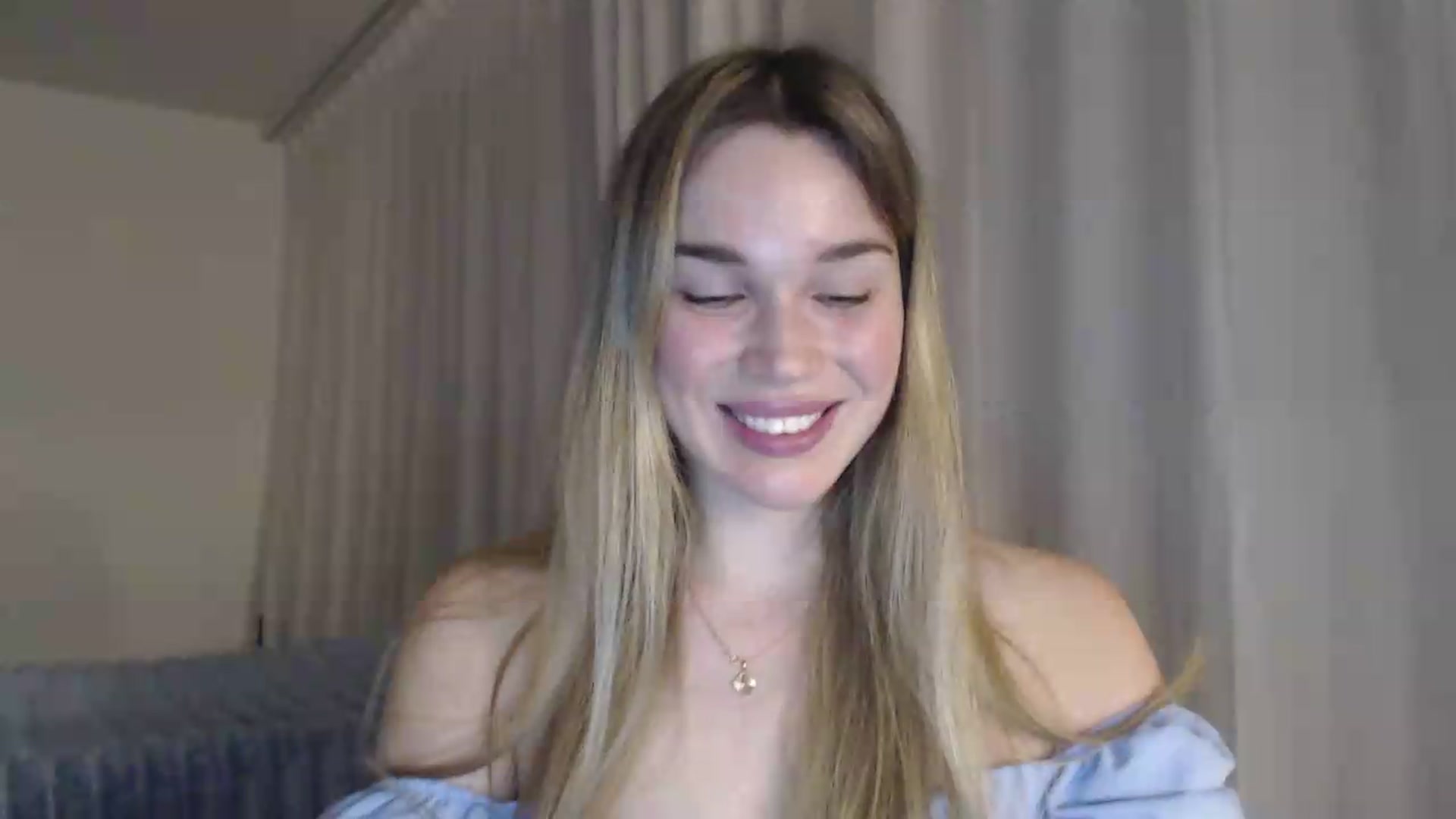 Gallery image thumbnail from Ooh_Cassie's myfreecams stream on, 06/07/2026, 19:52 image 17 of 20