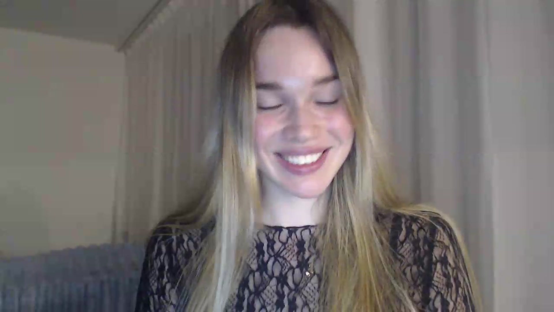 Gallery image thumbnail from Ooh_Cassie's myfreecams stream on, 06/08/2026, 21:13 image 5 of 20