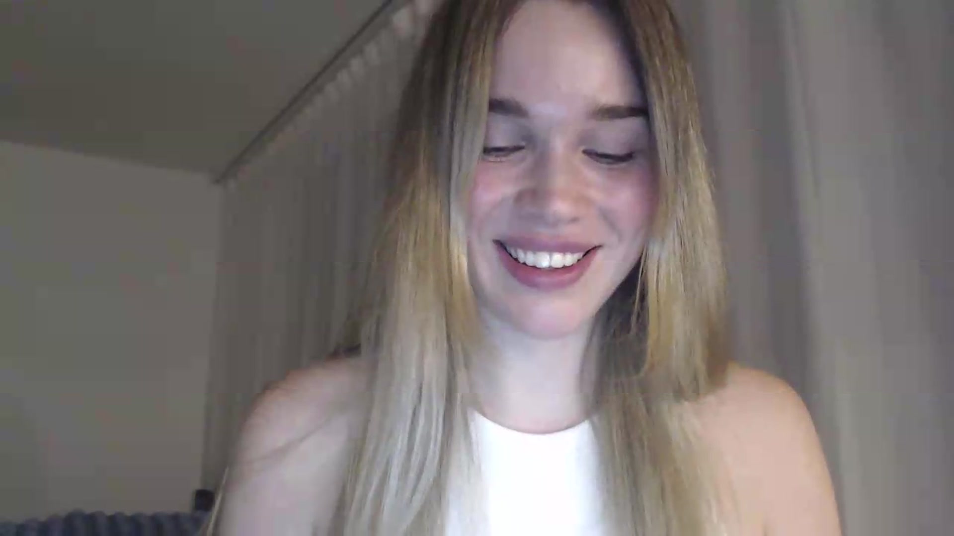 Gallery image thumbnail from Ooh_Cassie's myfreecams stream on, 06/09/2026, 21:02 image 2 of 20