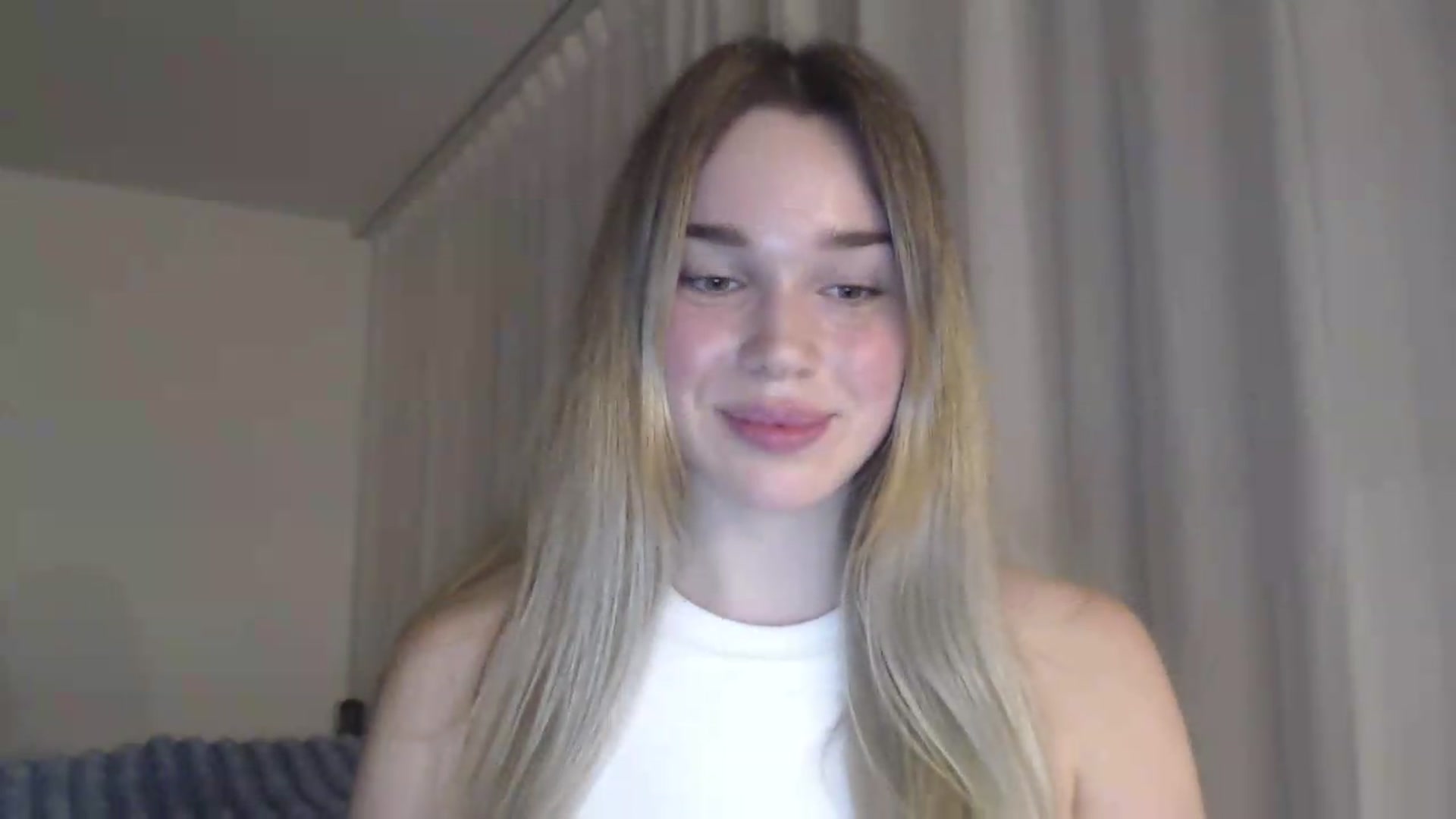 Gallery image thumbnail from Ooh_Cassie's myfreecams stream on, 06/09/2026, 21:02 image 6 of 20