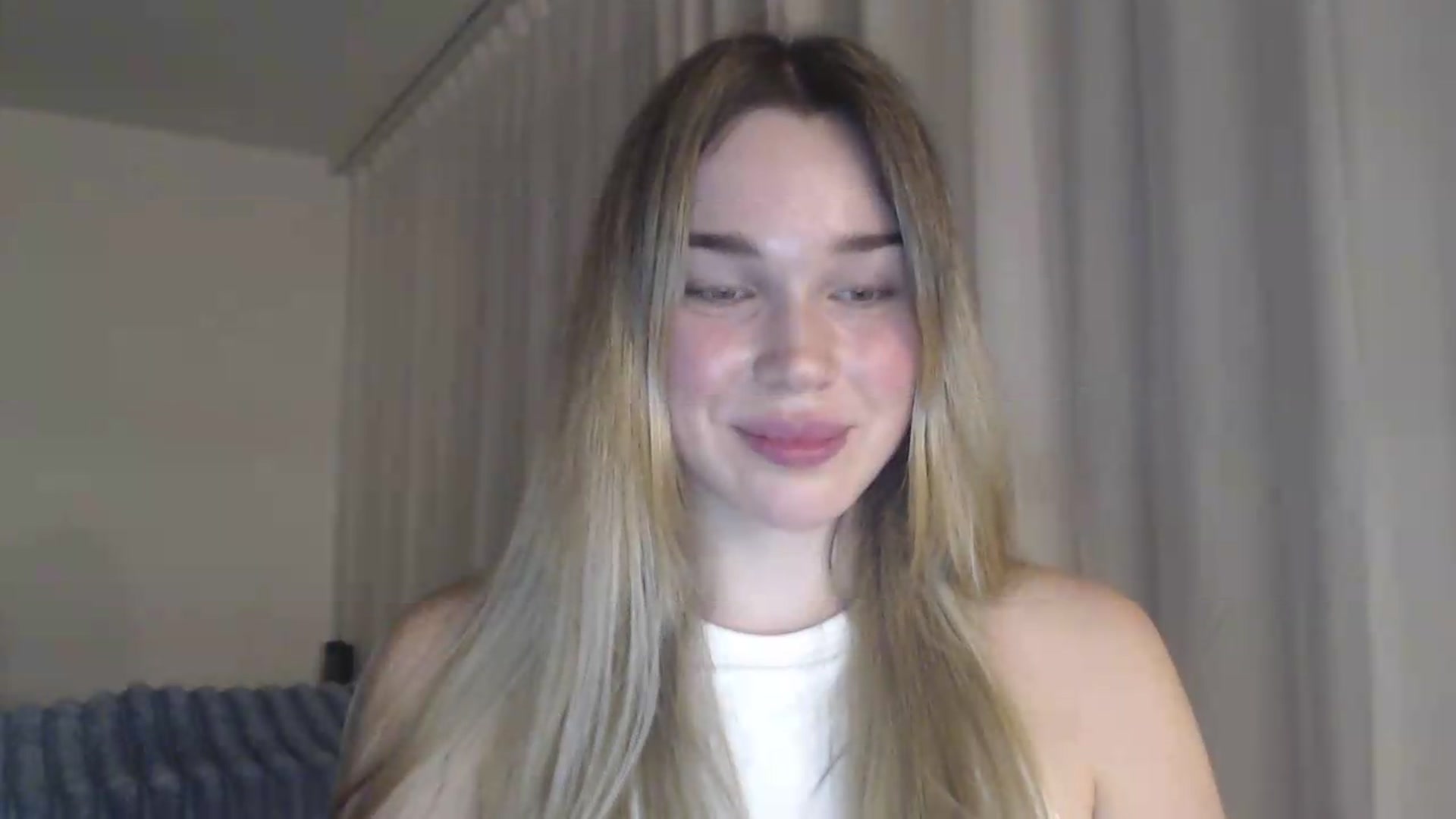 Gallery image thumbnail from Ooh_Cassie's myfreecams stream on, 06/09/2026, 21:02 image 9 of 20