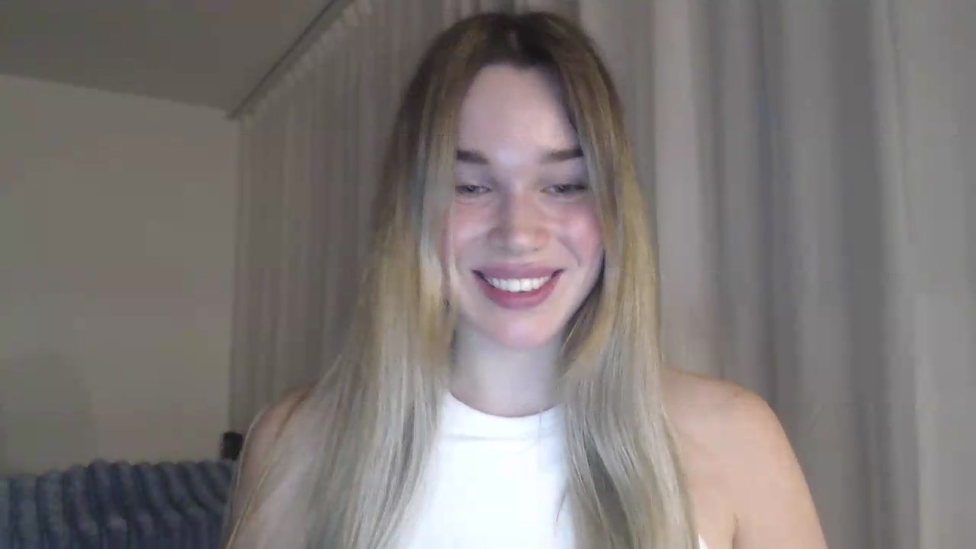 Gallery image thumbnail from Ooh_Cassie's myfreecams stream on, 06/09/2026, 21:02 image 7 of 20