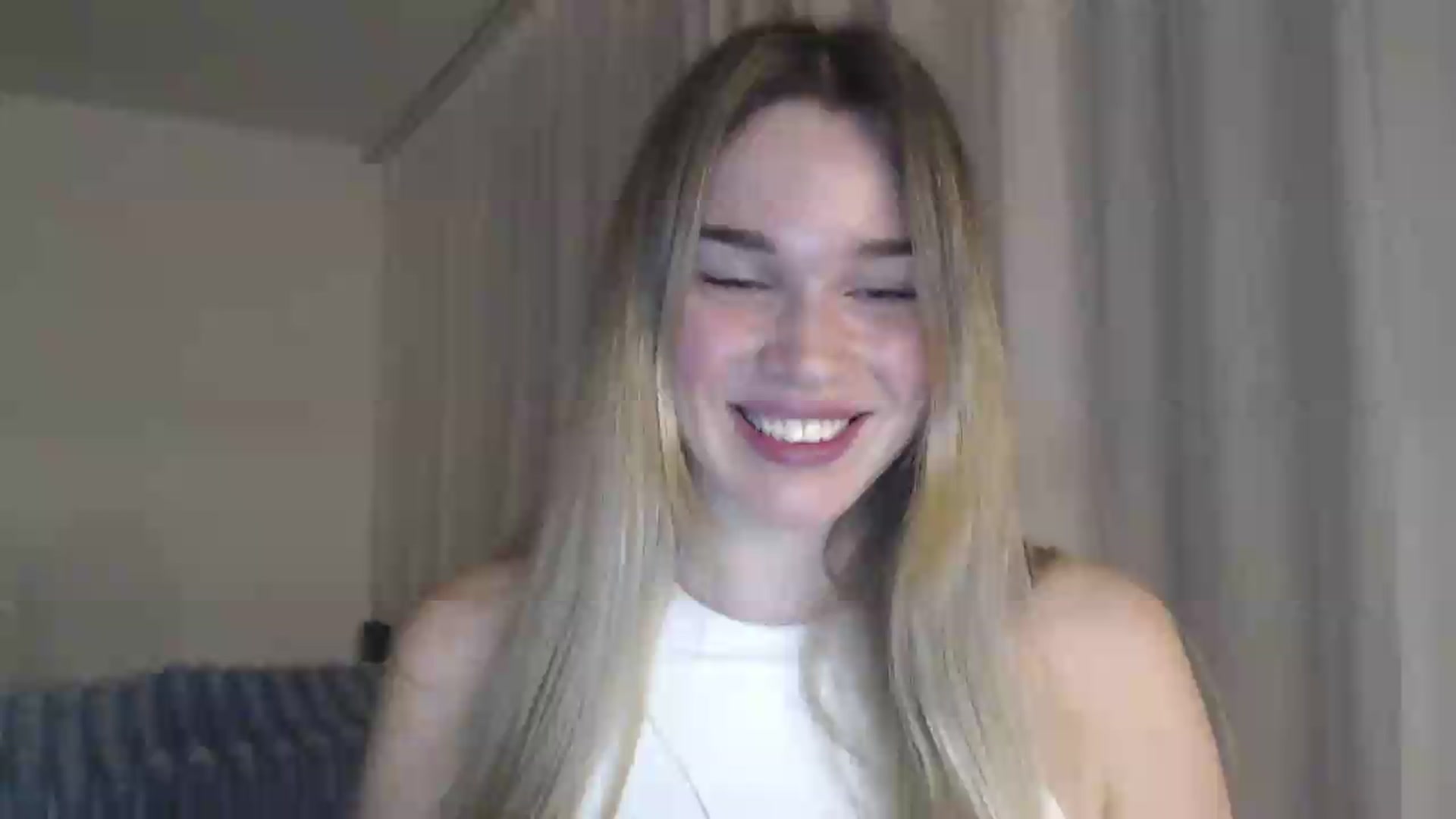 Gallery image thumbnail from Ooh_Cassie's myfreecams stream on, 06/09/2026, 21:02 image 19 of 20