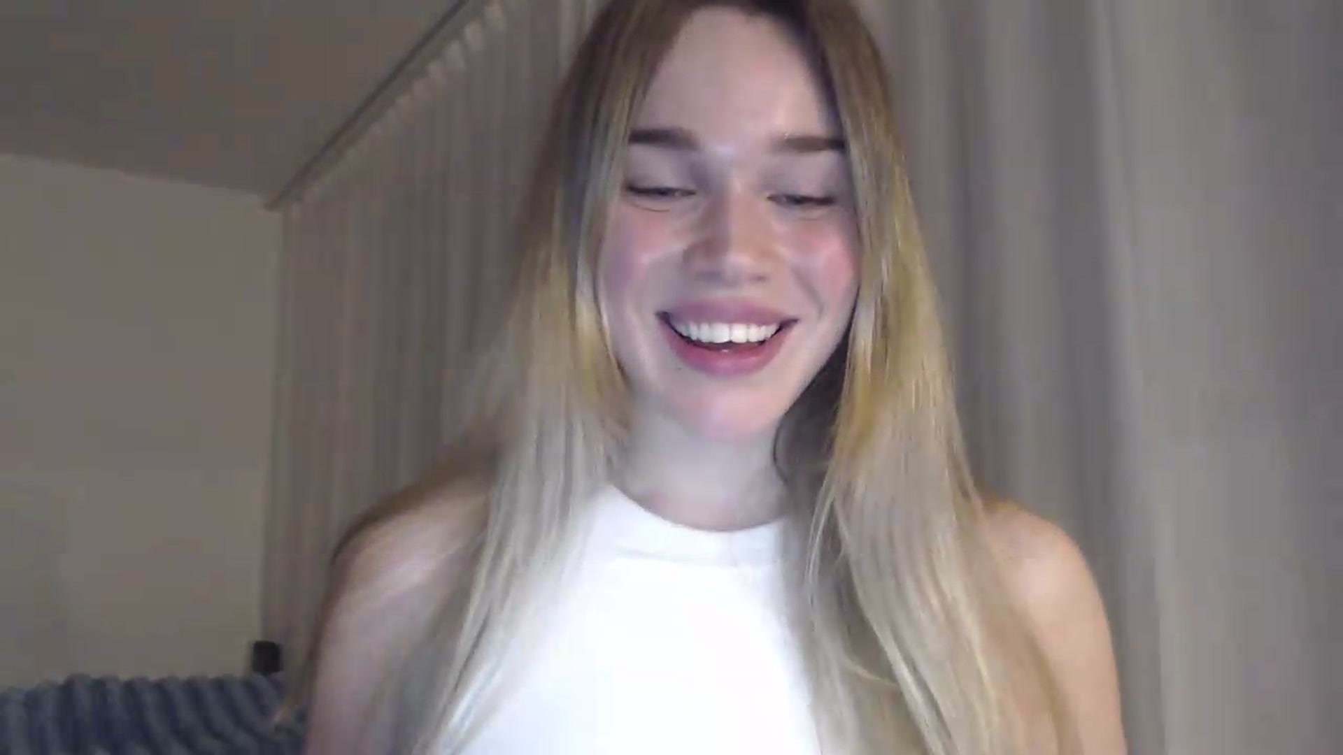 Gallery image thumbnail from Ooh_Cassie's myfreecams stream on, 06/09/2026, 21:02 image 4 of 20