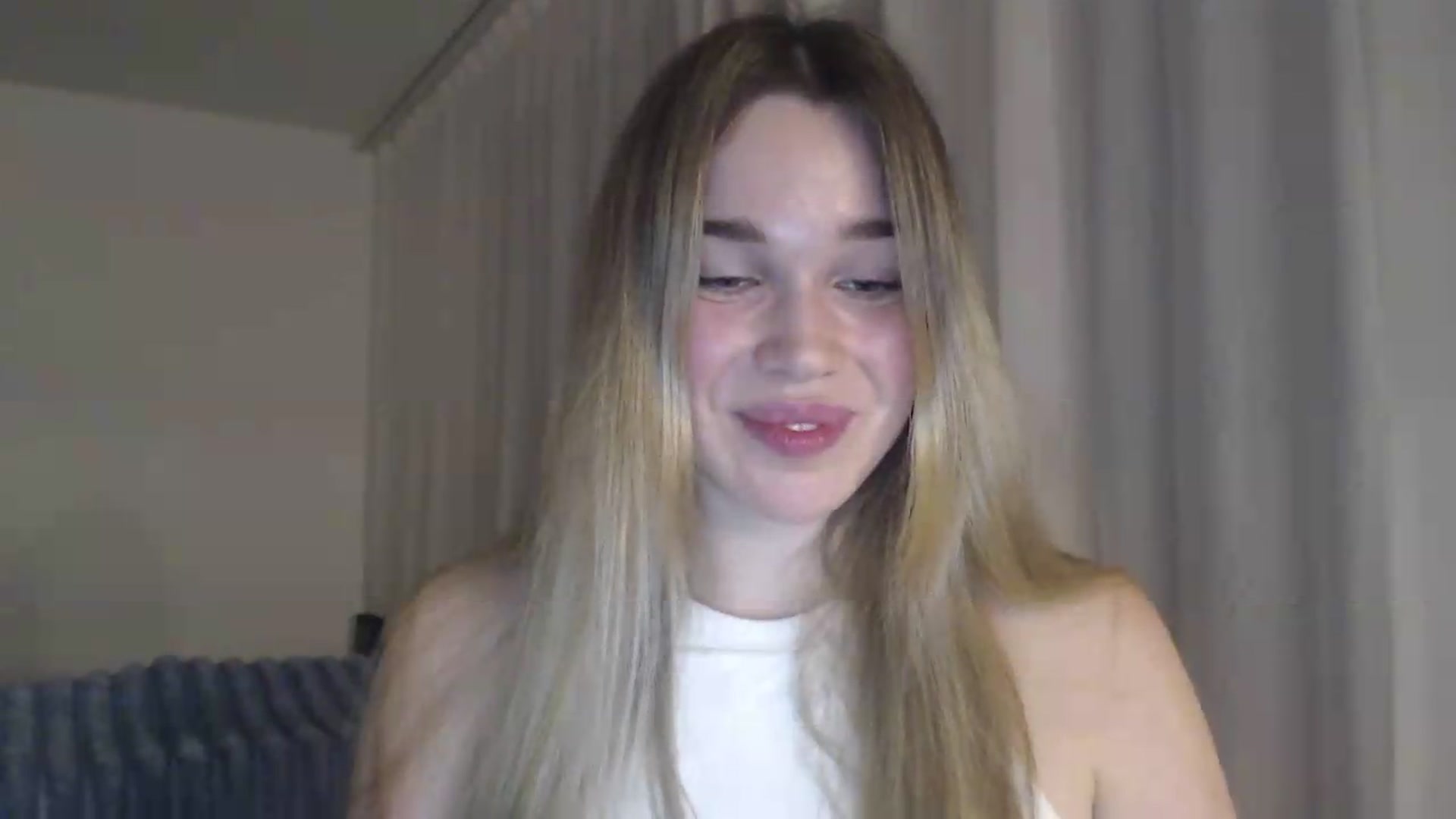 Gallery image thumbnail from Ooh_Cassie's myfreecams stream on, 06/09/2026, 21:02 image 18 of 20