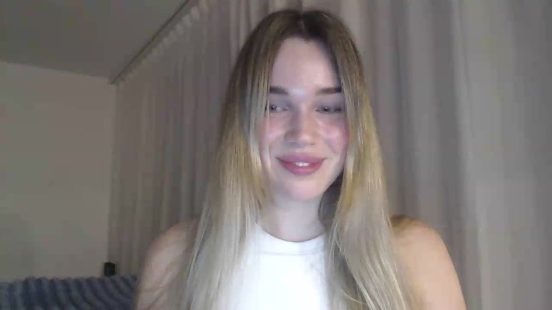 Gallery image thumbnail from Ooh_Cassie's myfreecams stream on, 06/09/2026, 21:02 image 5 of 20