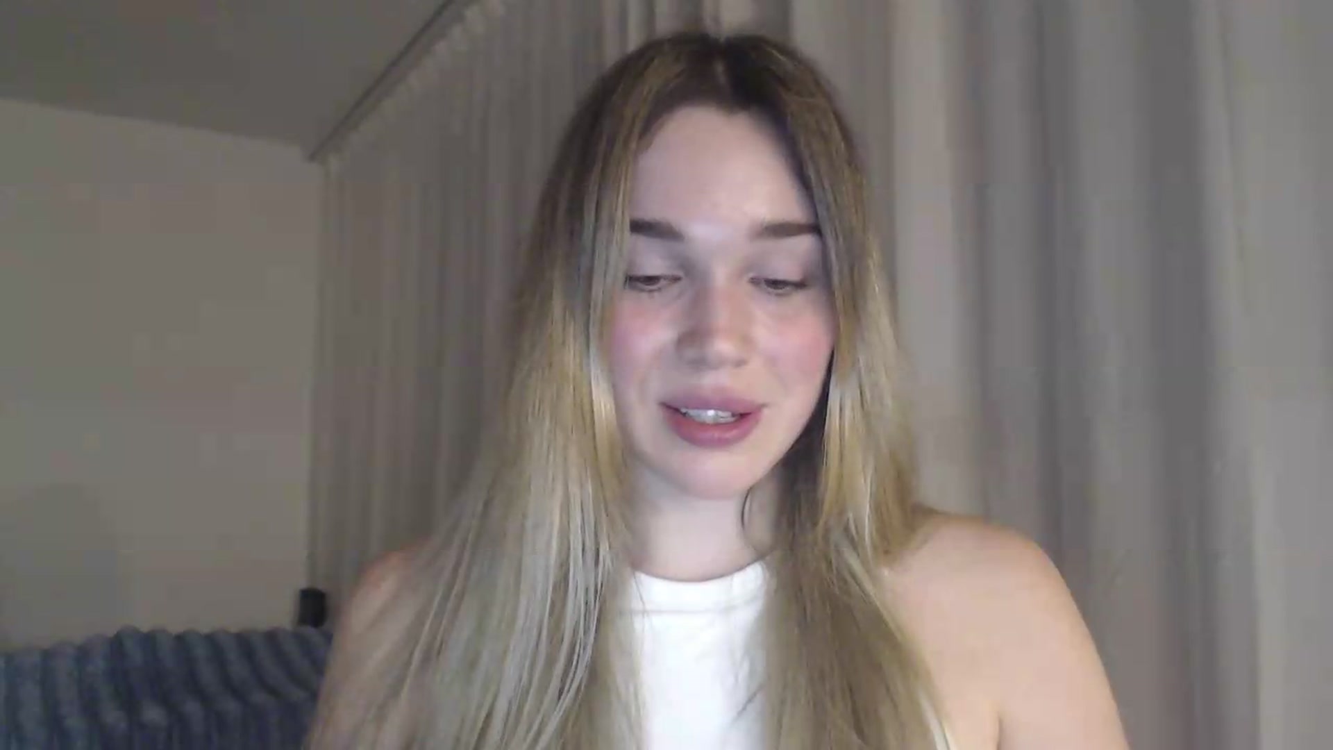 Gallery image thumbnail from Ooh_Cassie's myfreecams stream on, 06/09/2026, 21:02 image 10 of 20