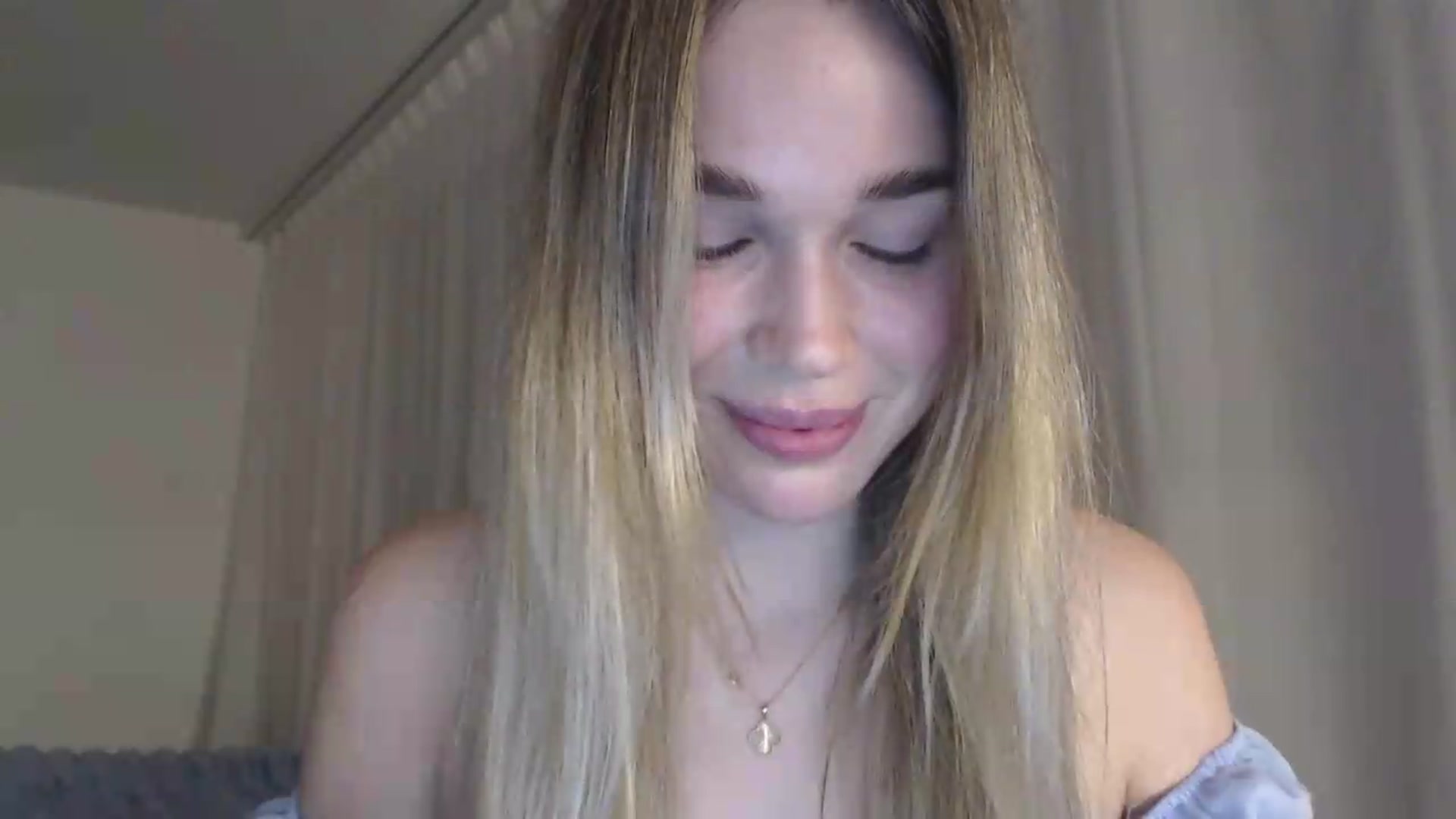 Gallery image thumbnail from Ooh_Cassie's myfreecams stream on, 06/11/2026, 22:35 image 17 of 20