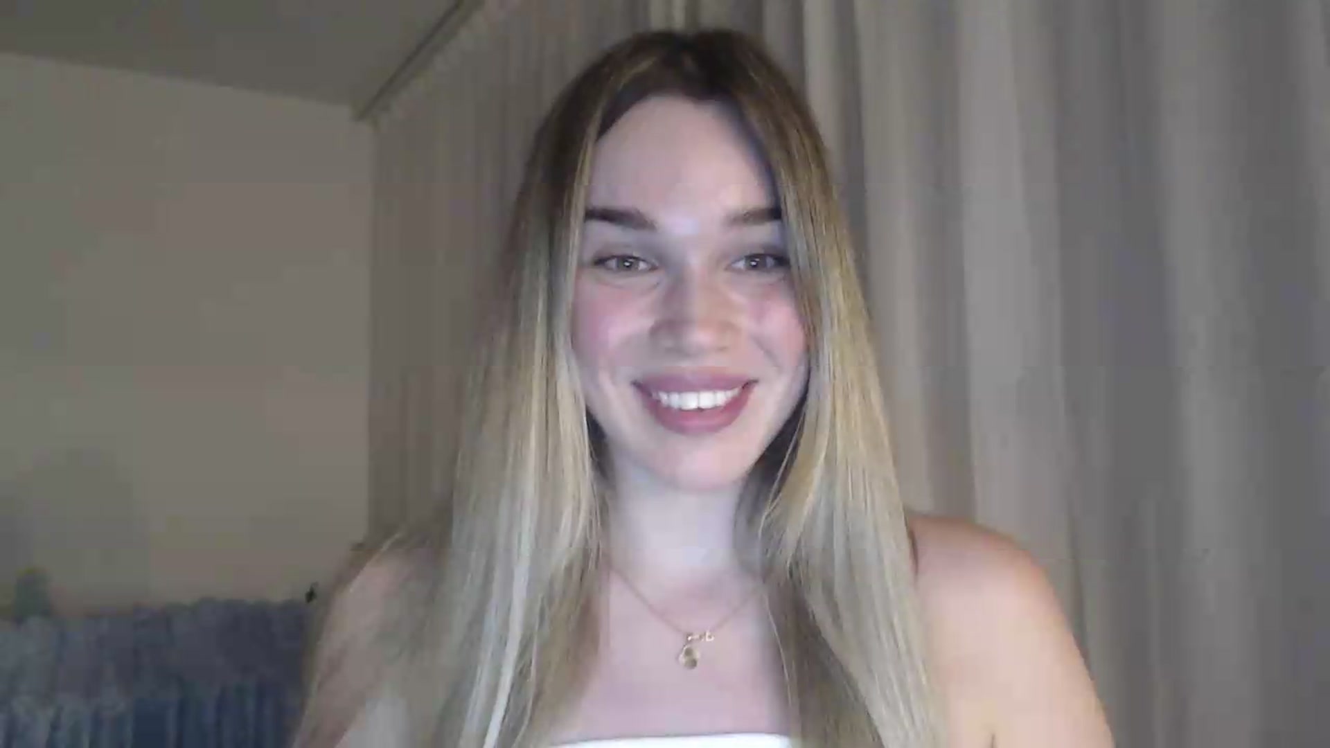 Gallery image thumbnail from Ooh_Cassie's myfreecams stream on, 06/13/2026, 21:59 image 16 of 20