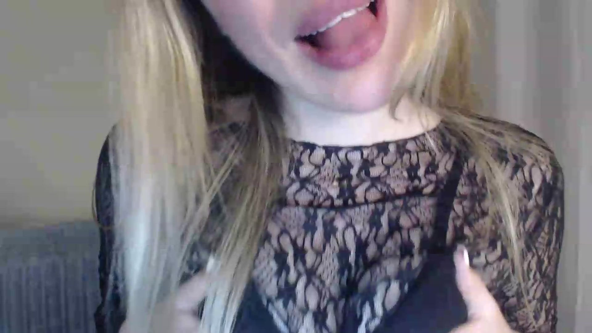Gallery image thumbnail from Ooh_Cassie's myfreecams stream on, 06/14/2026, 20:03 image 16 of 20
